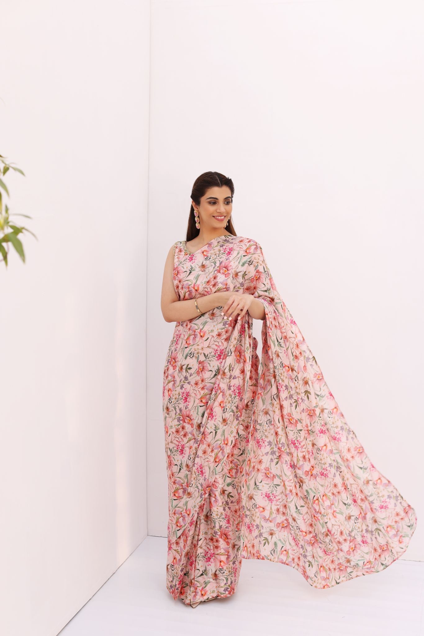 Blush Floral Raw Silk Saree with Gold Zardosi (2-Piece) - Image 1