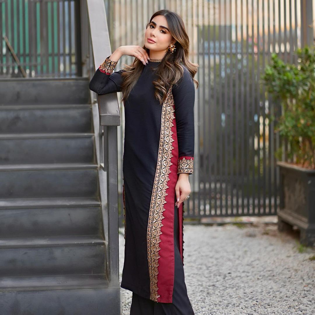 Dusty Rose Embellished Sharara Set (3-Piece) - Image 2