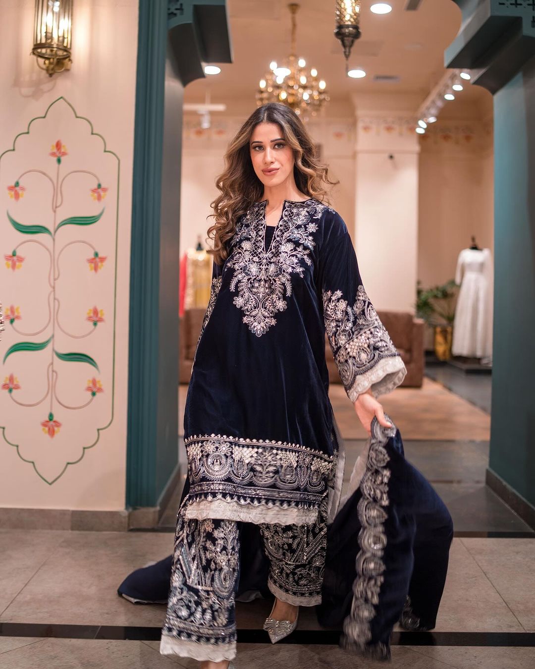 Dusty Rose Embellished Sharara Set (3-Piece) - Image 3