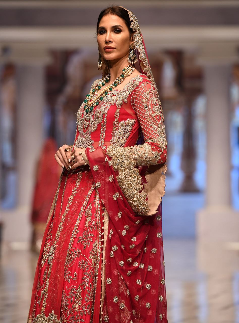 Fuchsia Embellished Net Sharara Set (3-Piece) - Image 3