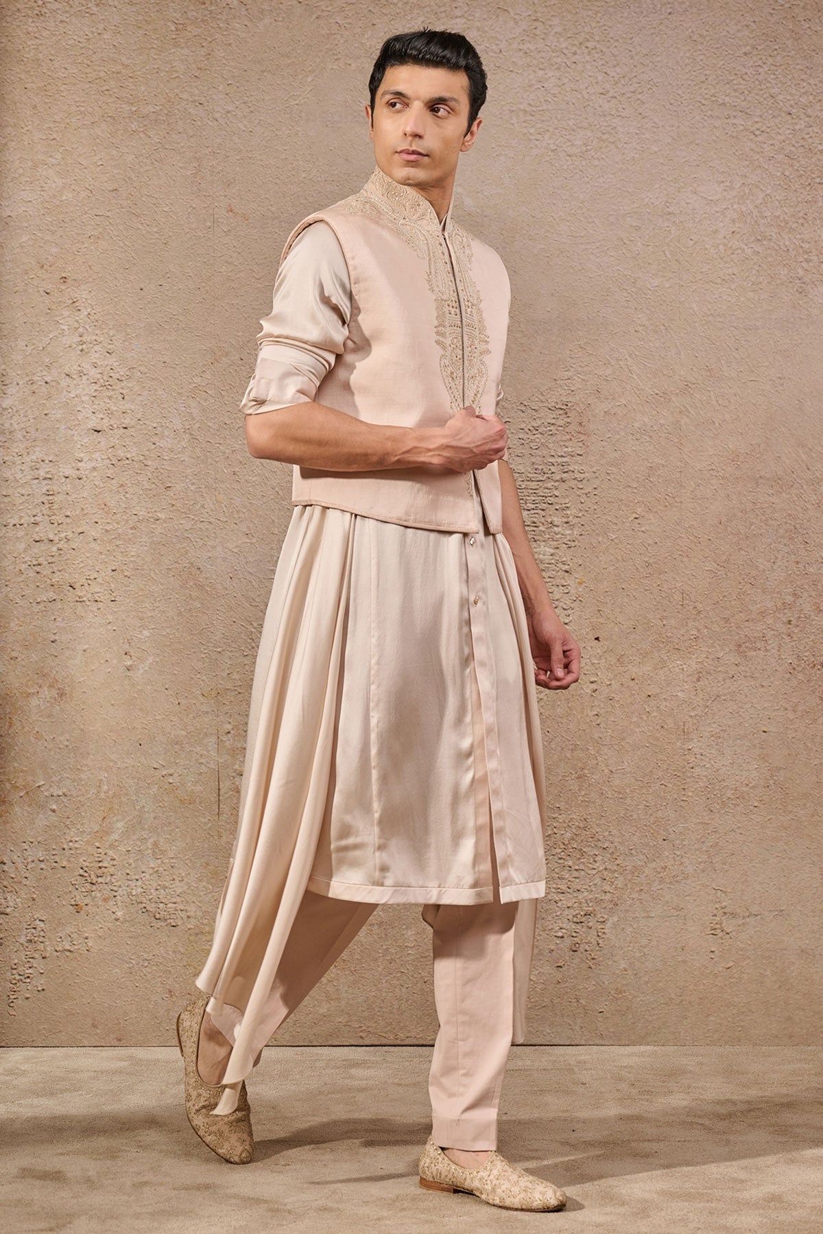 Salmon Dori-Embroidered Linen Satin Waistcoat Kurta (3-Piece) - Image 2