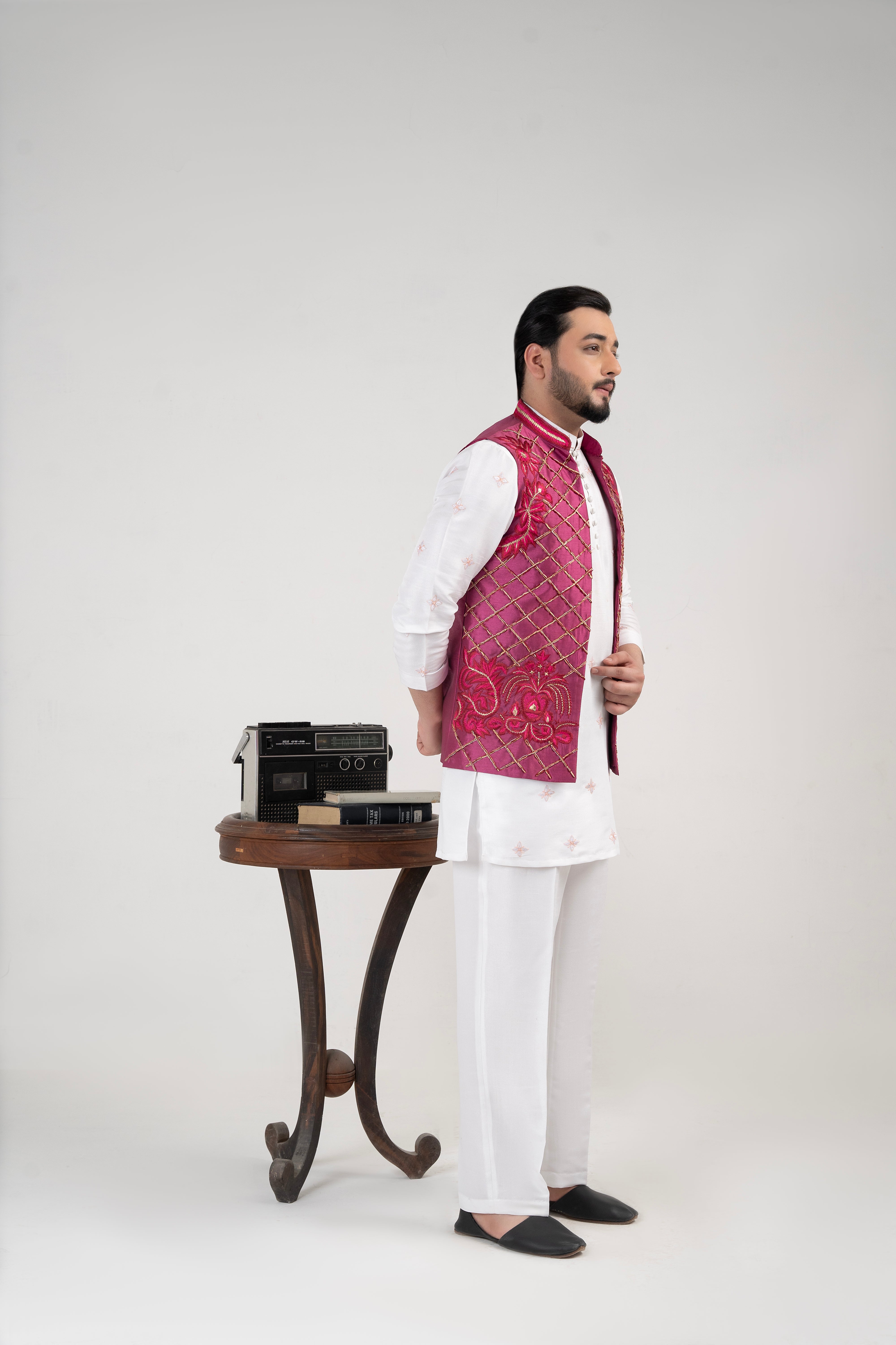 Magenta Thread-Embroidered Silk Waistcoat Kurta (3-Piece) - Image 3