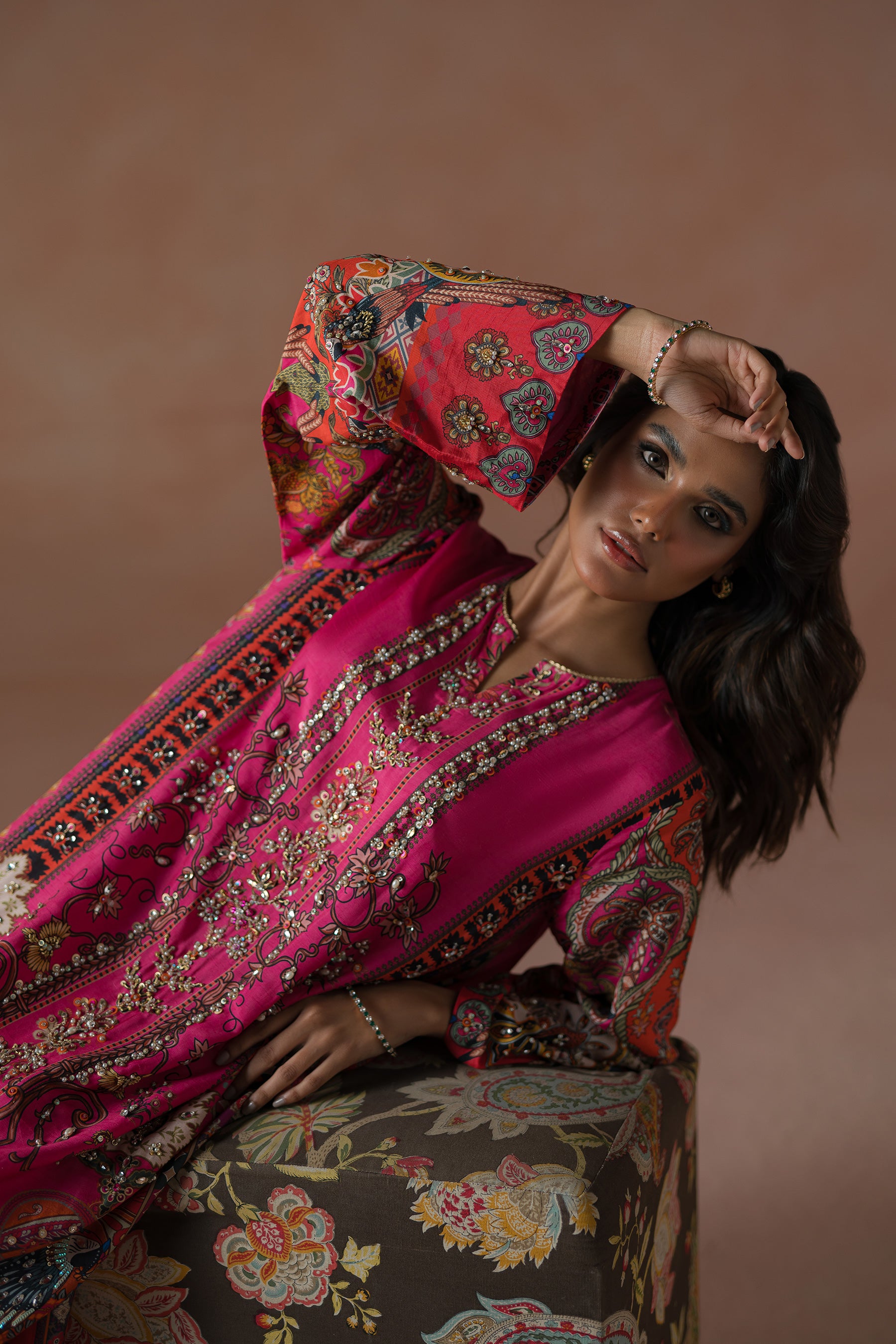 Pakistani Hot Pink Hand-Embellished Silk Kaftan Set (2-Piece) - Image 2