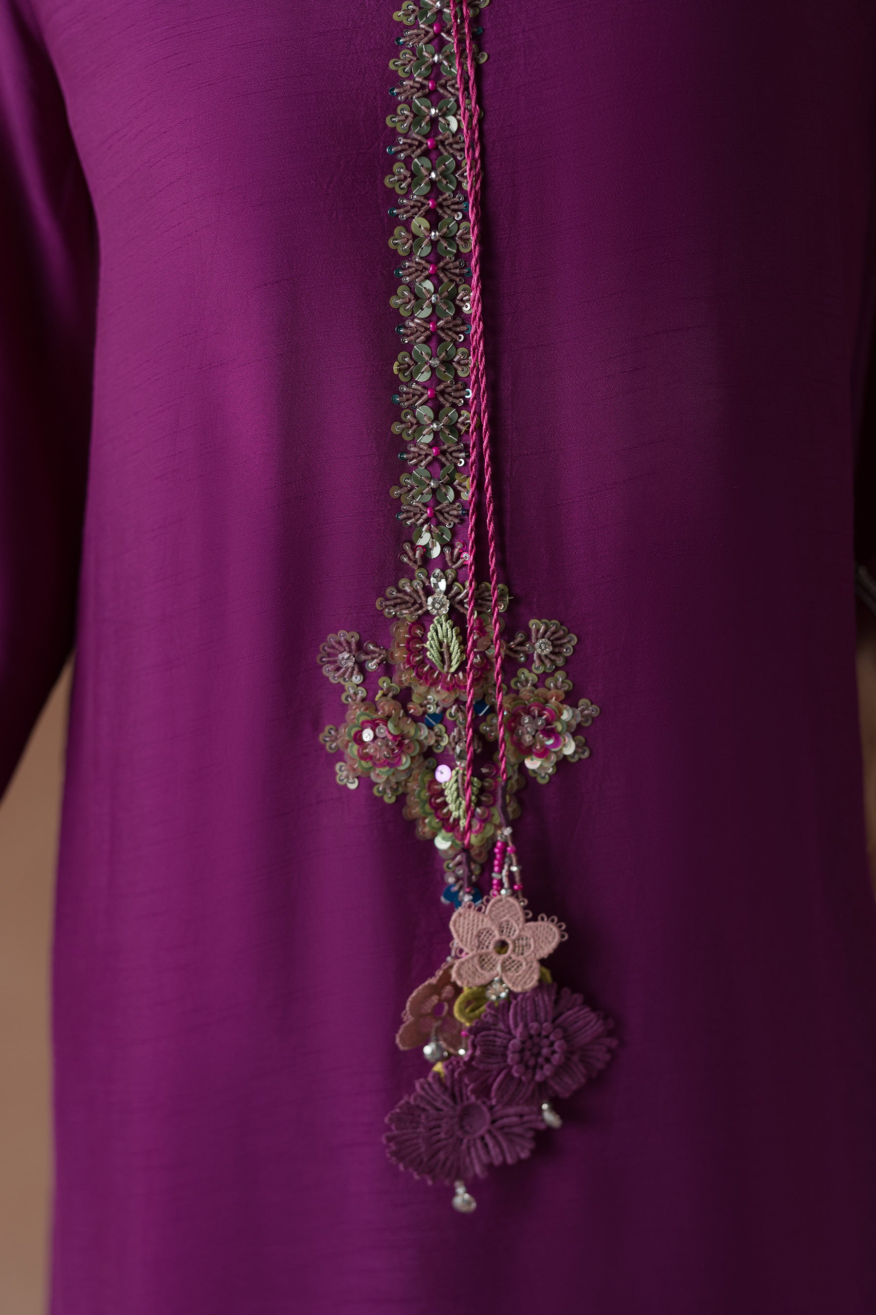 Pakistani Magenta Hand Embellished Blended Raw Silk Kaftan (2-Piece) - Image 4