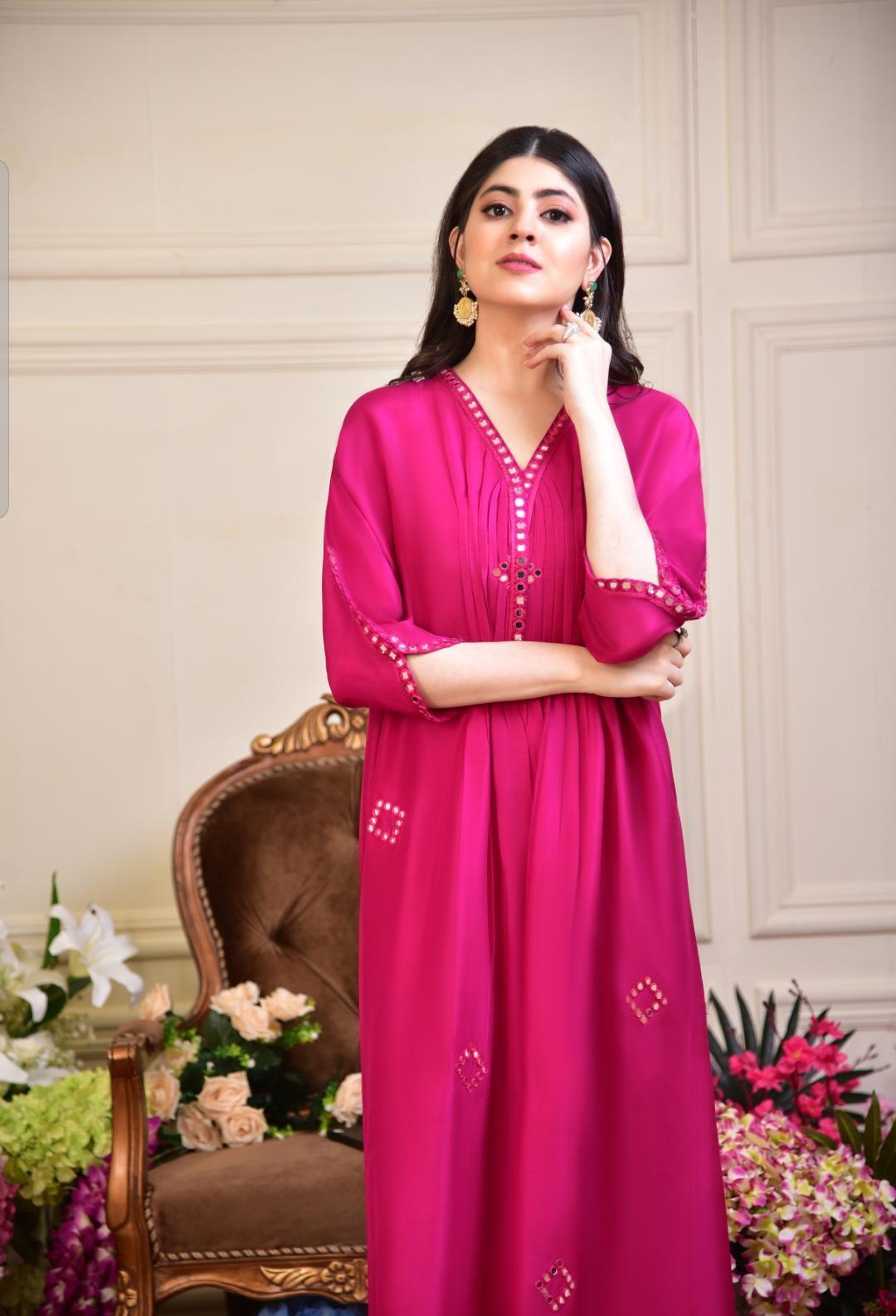 Pakistani Hot Pink Hand Sheesha Pure Raw Silk Kaftan (1-Pc) - Image 1