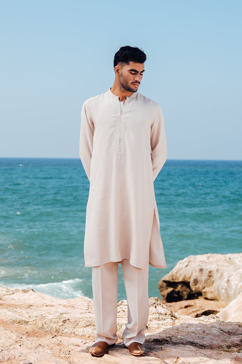 Soft Pink Embroidered Cotton-Silk Kurta Pajama (2-Piece) - Image 4