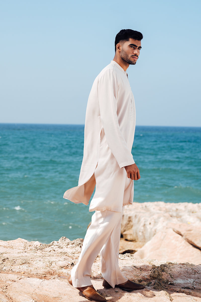 Soft Pink Embroidered Cotton-Silk Kurta Pajama (2-Piece) - Image 5