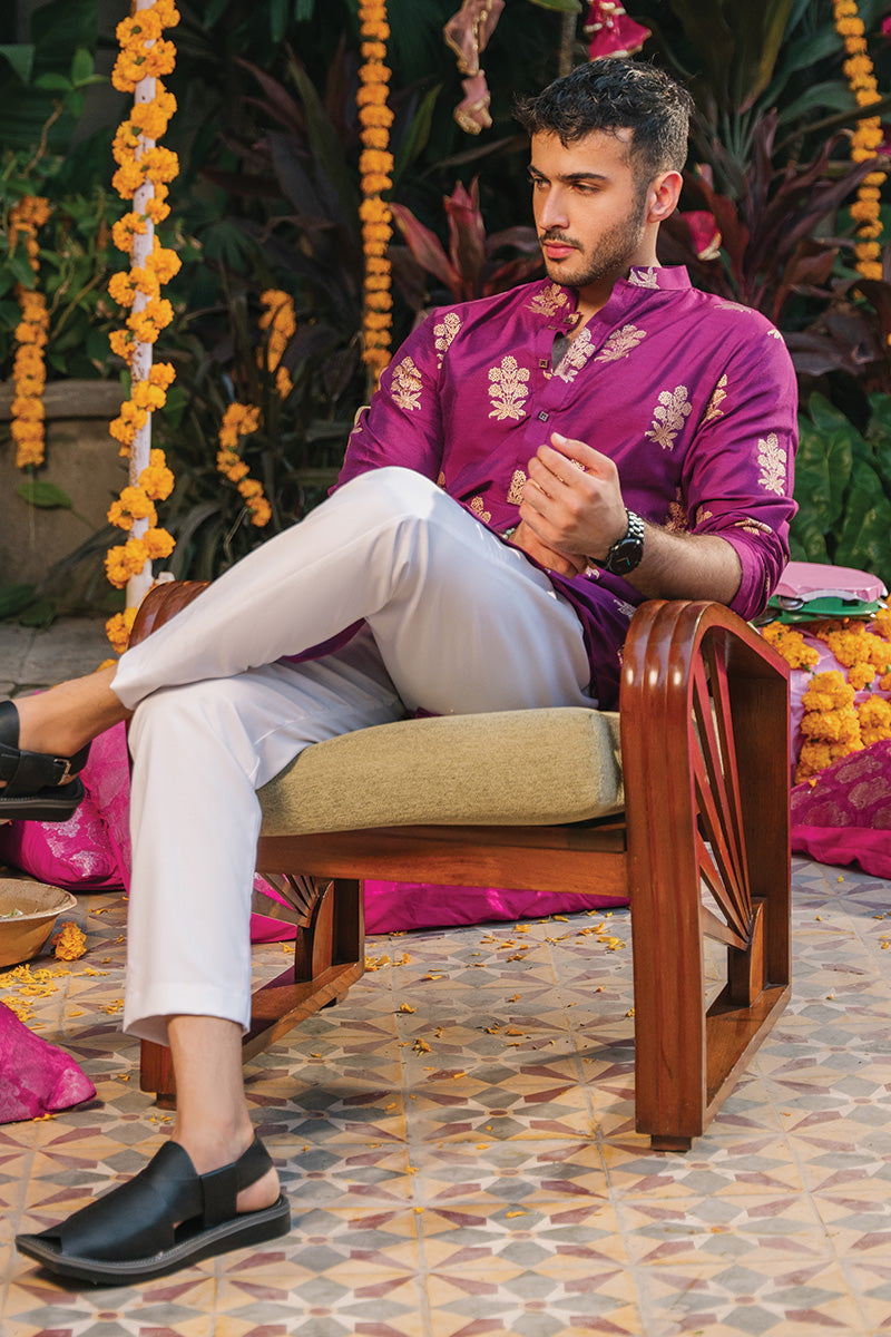Magenta Screen-Printed Katan Silk Kurta Pajama (2-Piece) - Image 4