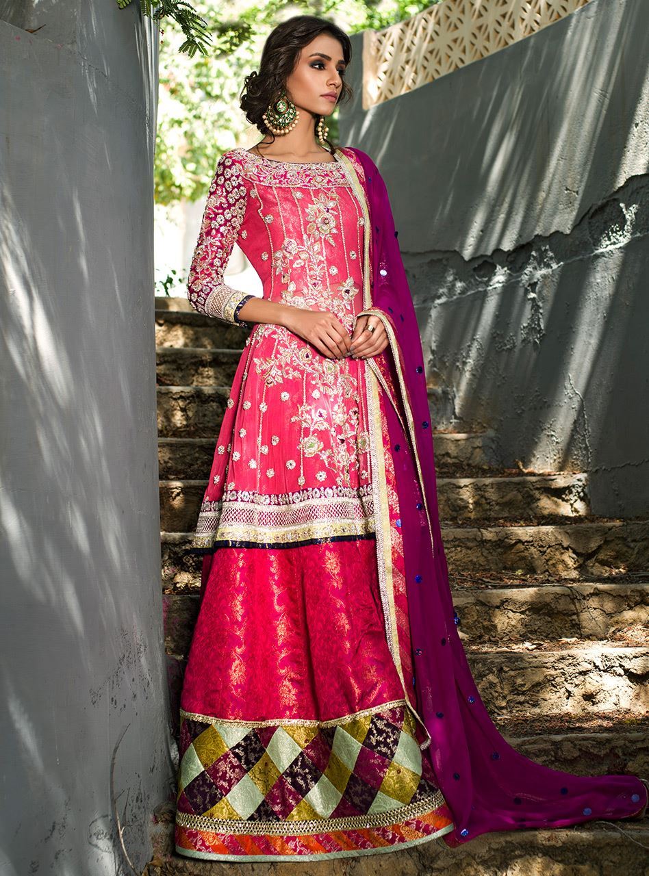 Melon Pink Embellished Net & Jamawar Lehenga (3-Piece) - Image 2