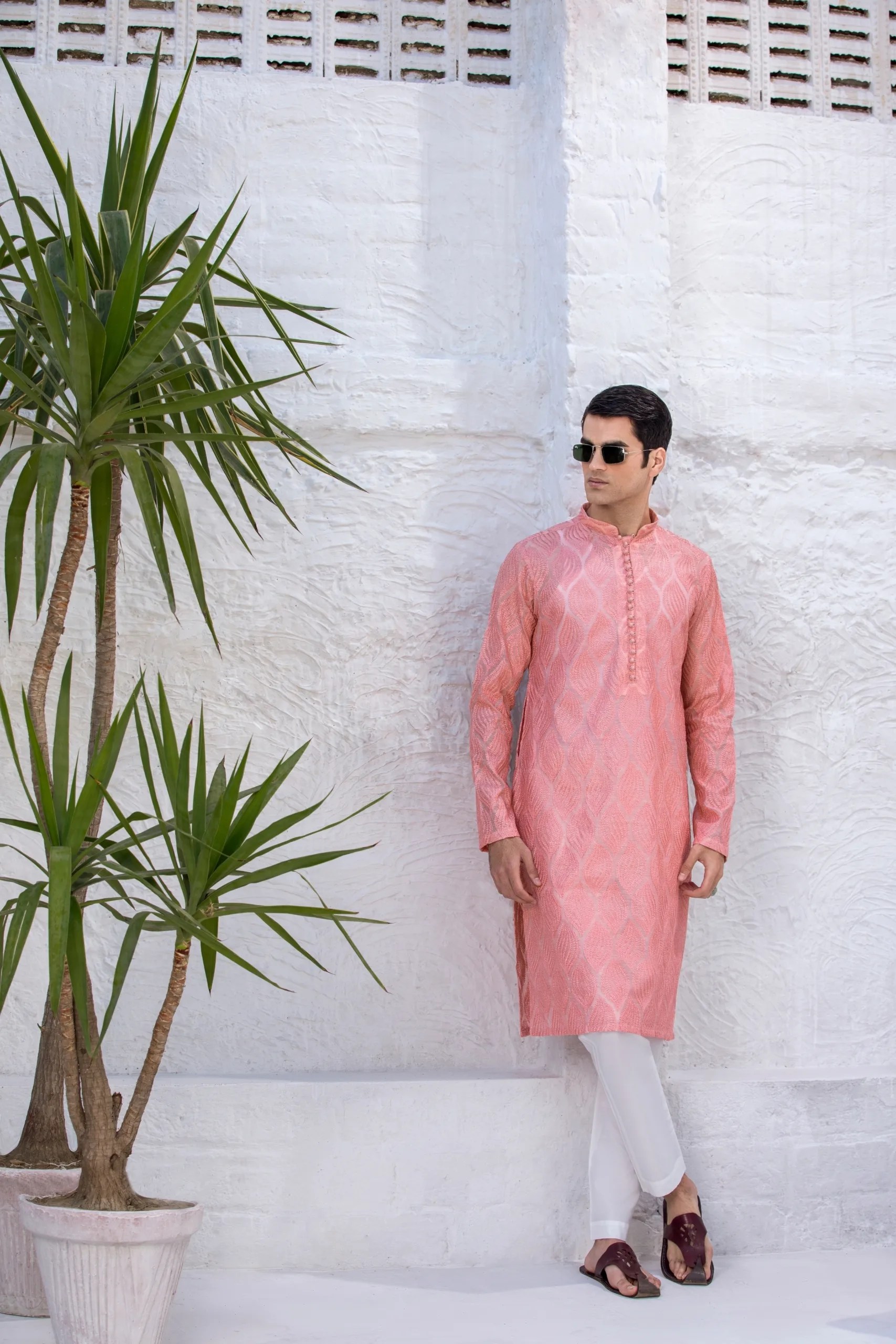 Peachy Pink Leaf Embroidered Kurta (2-Piece) - Image 4