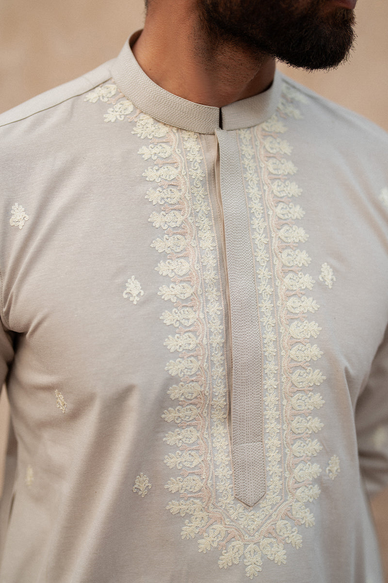 Salmon Pink Aari Embroidered Cotton Kurta Shalwar (2-Piece) - Image 3