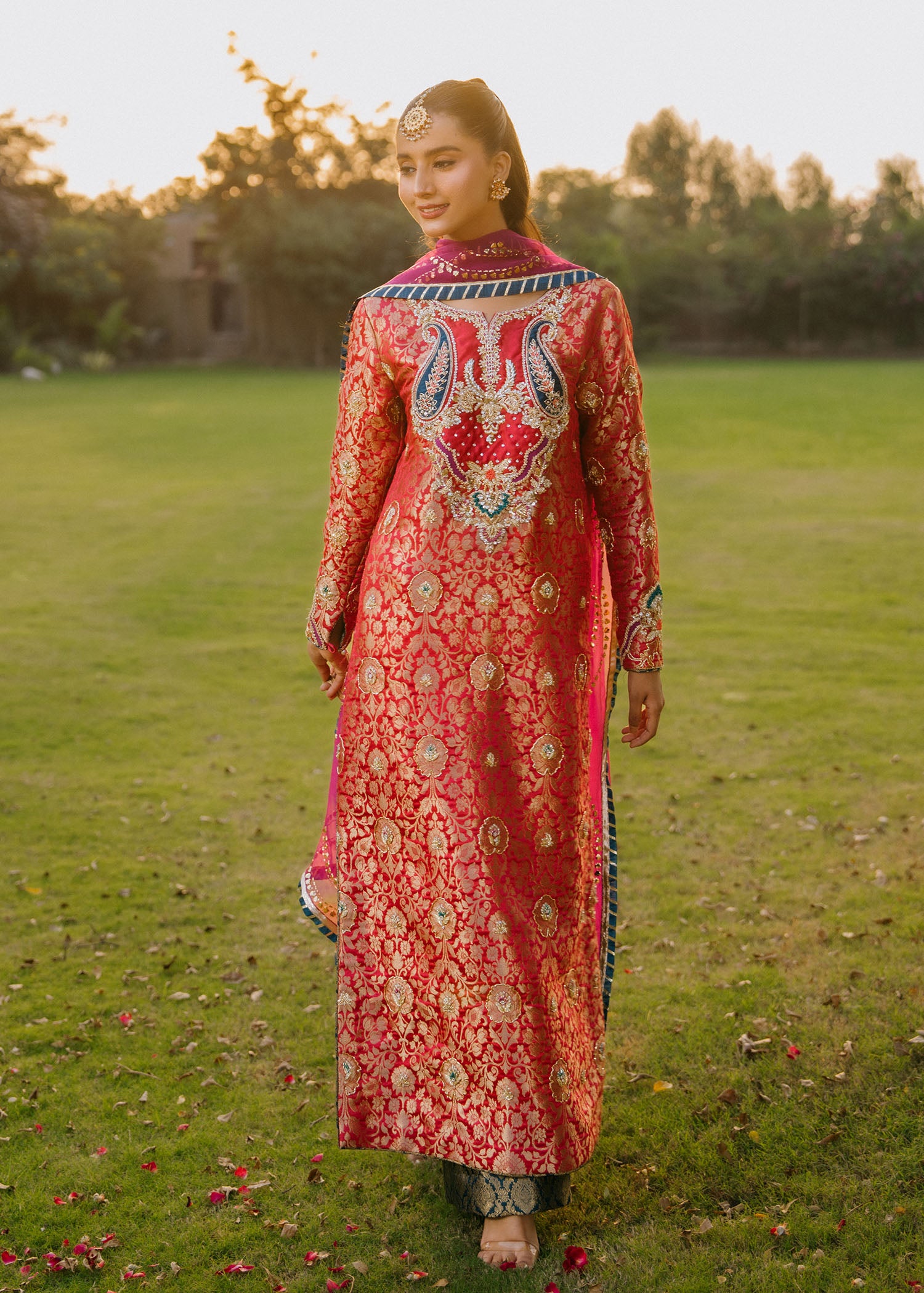Pink Banarsi Embroidered Salwar Kameez (3-Piece) - Image 4