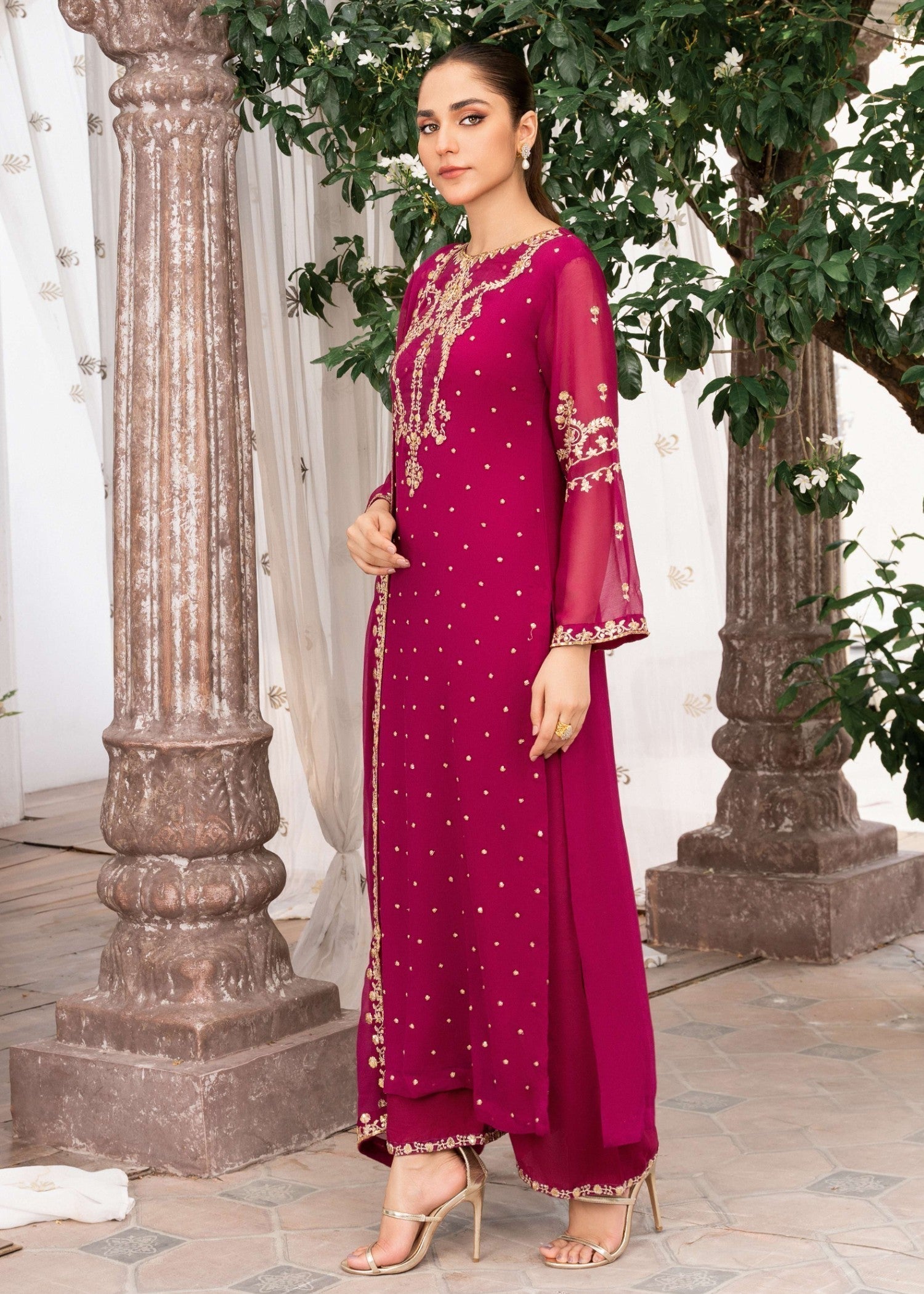 Pakistani Magenta Embroidered Chiffon Kurta Set (3-Piece) - Image 2