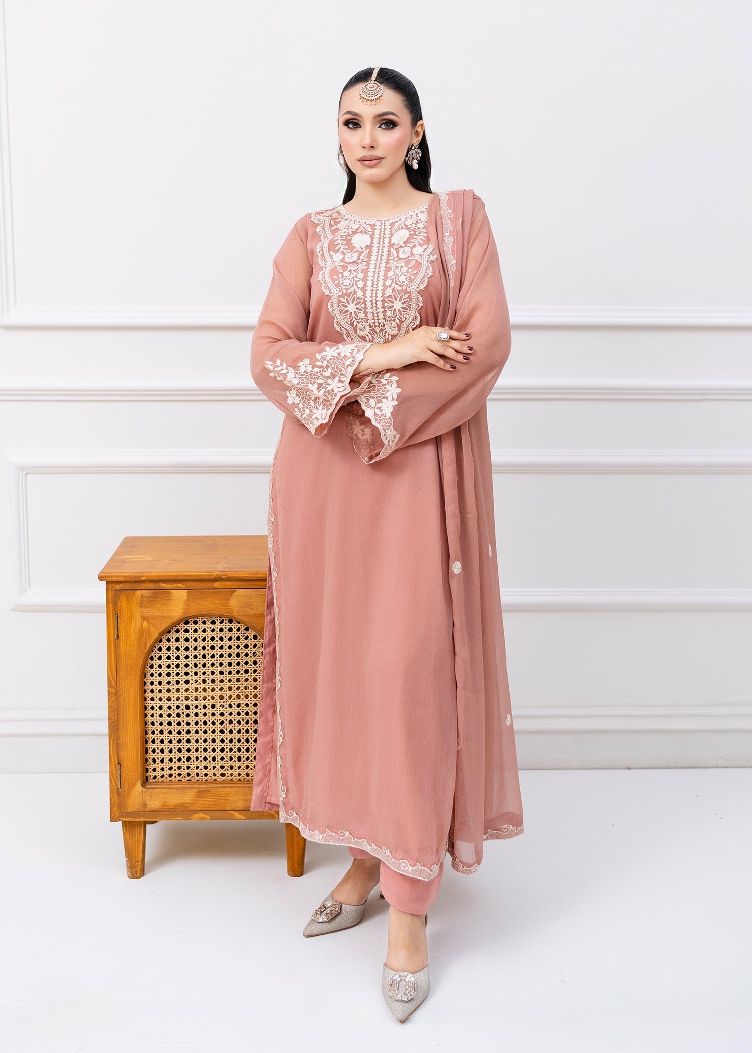 Pakistani Peach Pink Embroidered Chiffon Kurta Set (3-Piece) - Image 5