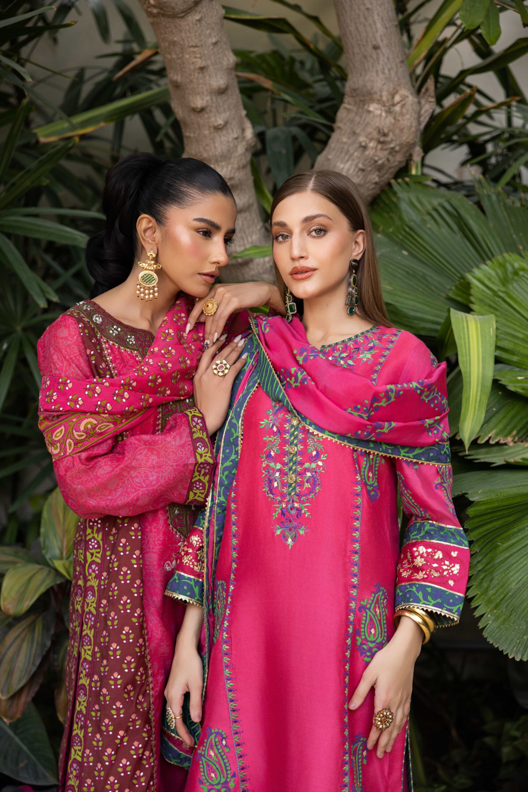Pakistani Fuchsia Embroidered Cotton Net Kurta Set (3-Piece) - Image 7