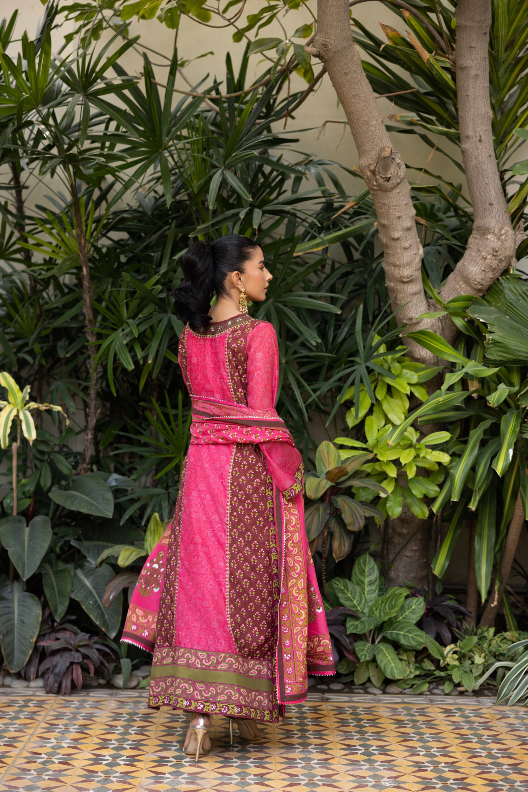 Fuchsia Embroidered Cotton Silk Kurta Set (3-Piece) - Image 5