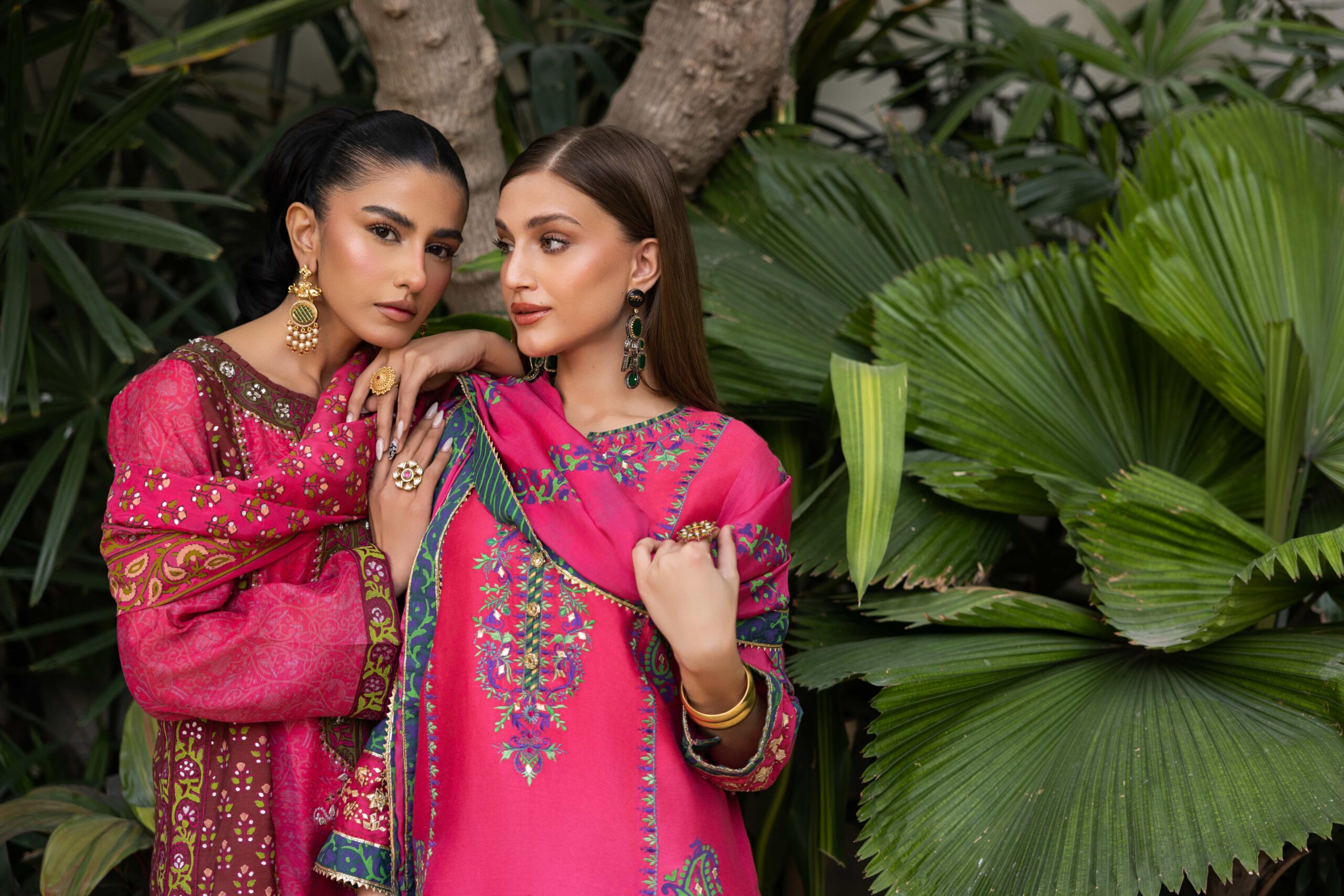 Fuchsia Embroidered Cotton Silk Kurta Set (3-Piece) - Image 8