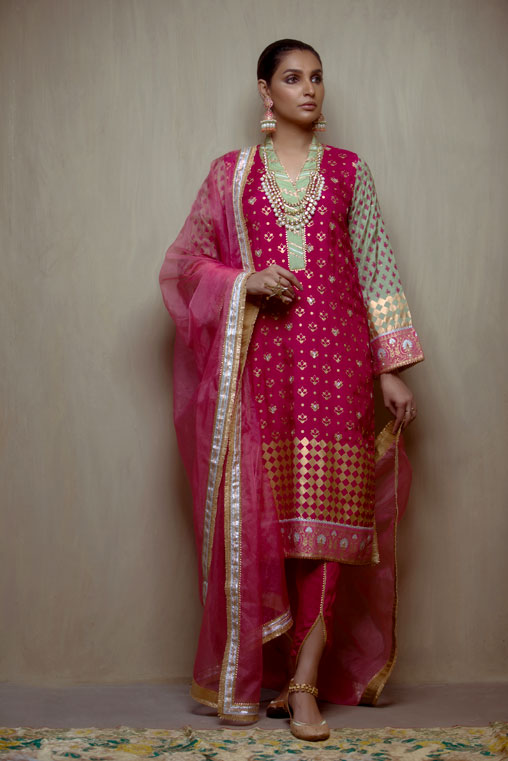 Pink Hand-Printed Cotton Silk Salwar Kameez (3-Piece) - Image 3