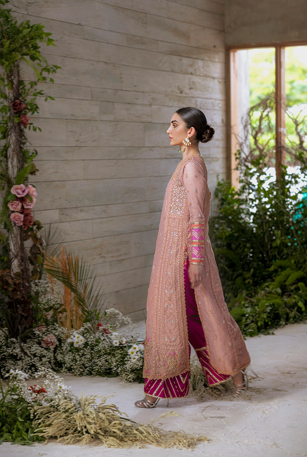 Salmon Peach Zardozi Cotton Zari Salwar Kameez (3-Piece) - Image 4