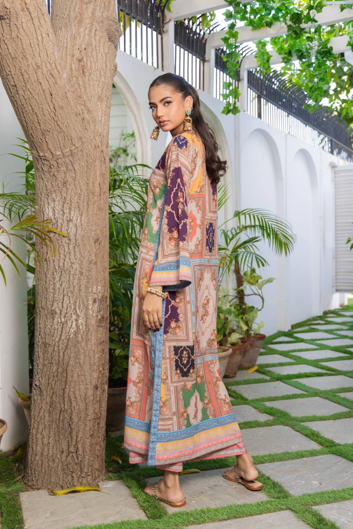 Tea Pink Digital Printed Crepe Silk Kurta Set (2-Piece) - Image 3