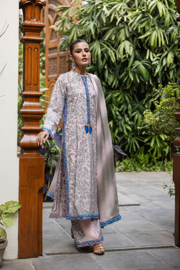 Pink Embroidered Crepe Silk Kurta Set (3-Piece) - Image 1