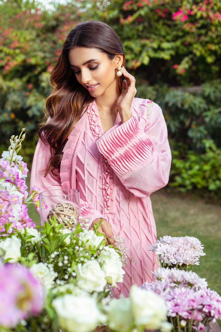 Pale Pink Embroidered Crepe Silk Salwar Kameez (3-Piece) - Image 5