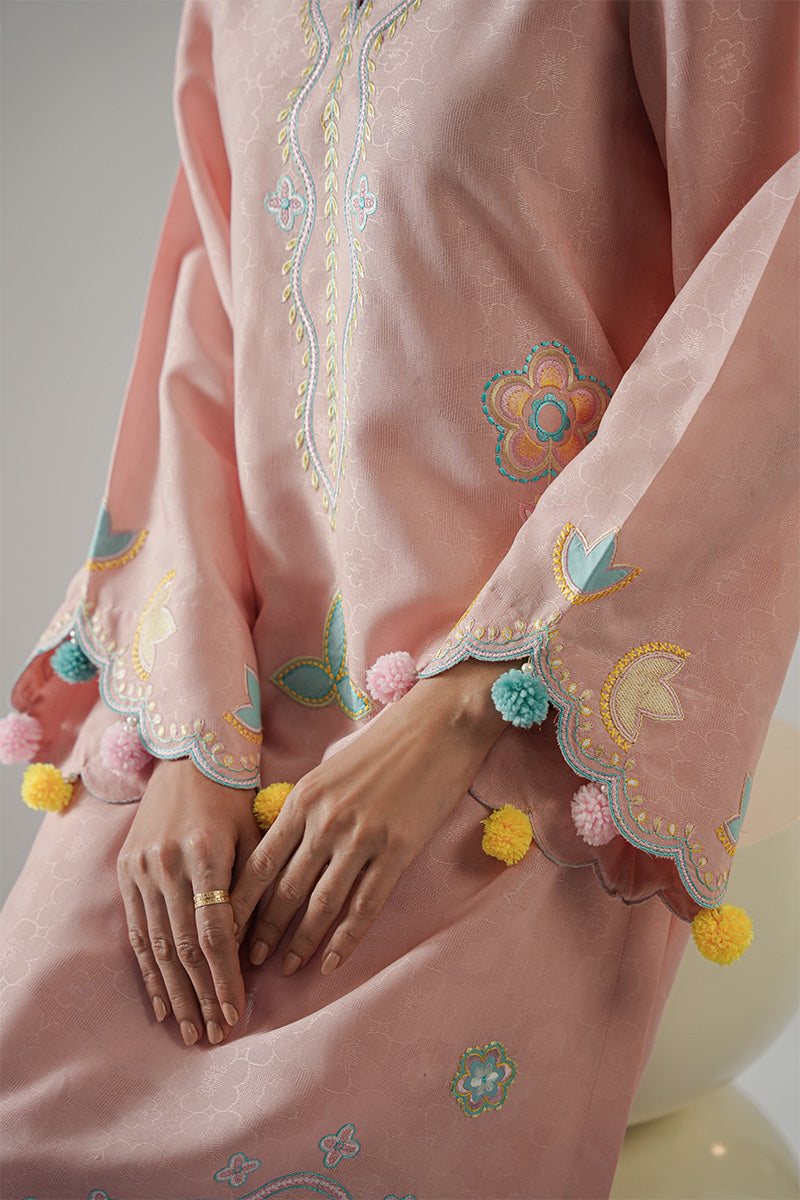 Pakistani Soft Pink Embroidered Embossed Fabric Kurta Set (2-Piece) - Image 5