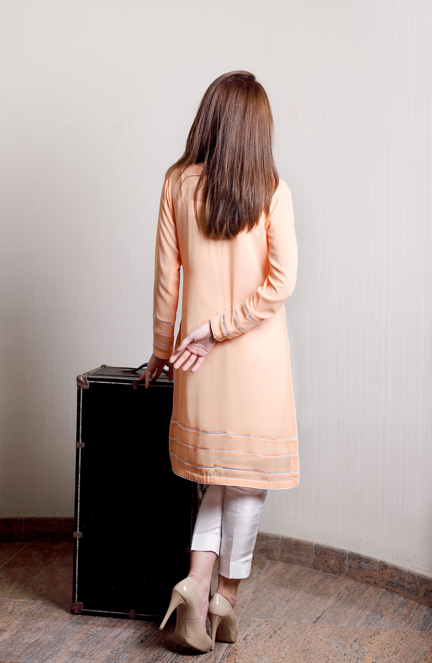 Pakistani Peach Resham Embroidered Georgette Chiffon Salwar Kameez (2-Piece) - Image 5