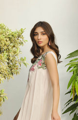 Pakistani Powder Pink Floral Appliqué Georgette Salwar Kameez (2-Piece) - Image 4