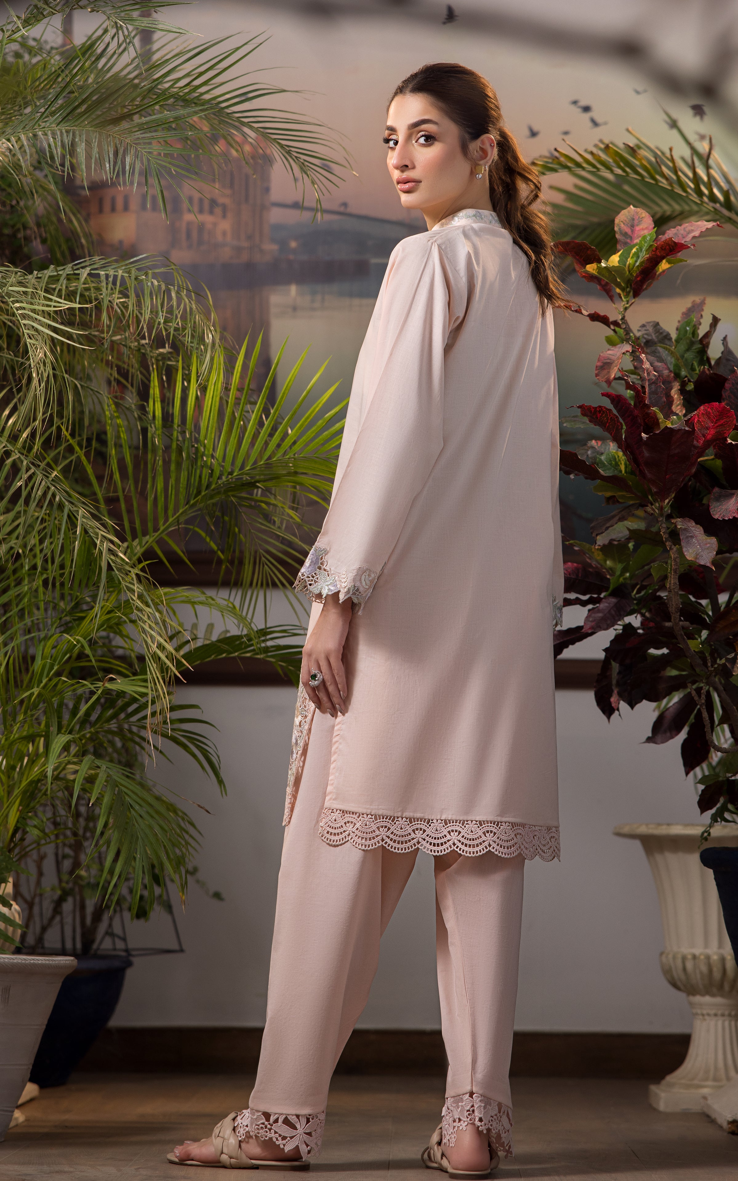 Blush Pink Embroidered Lawn 2-Piece Suit - Image 3
