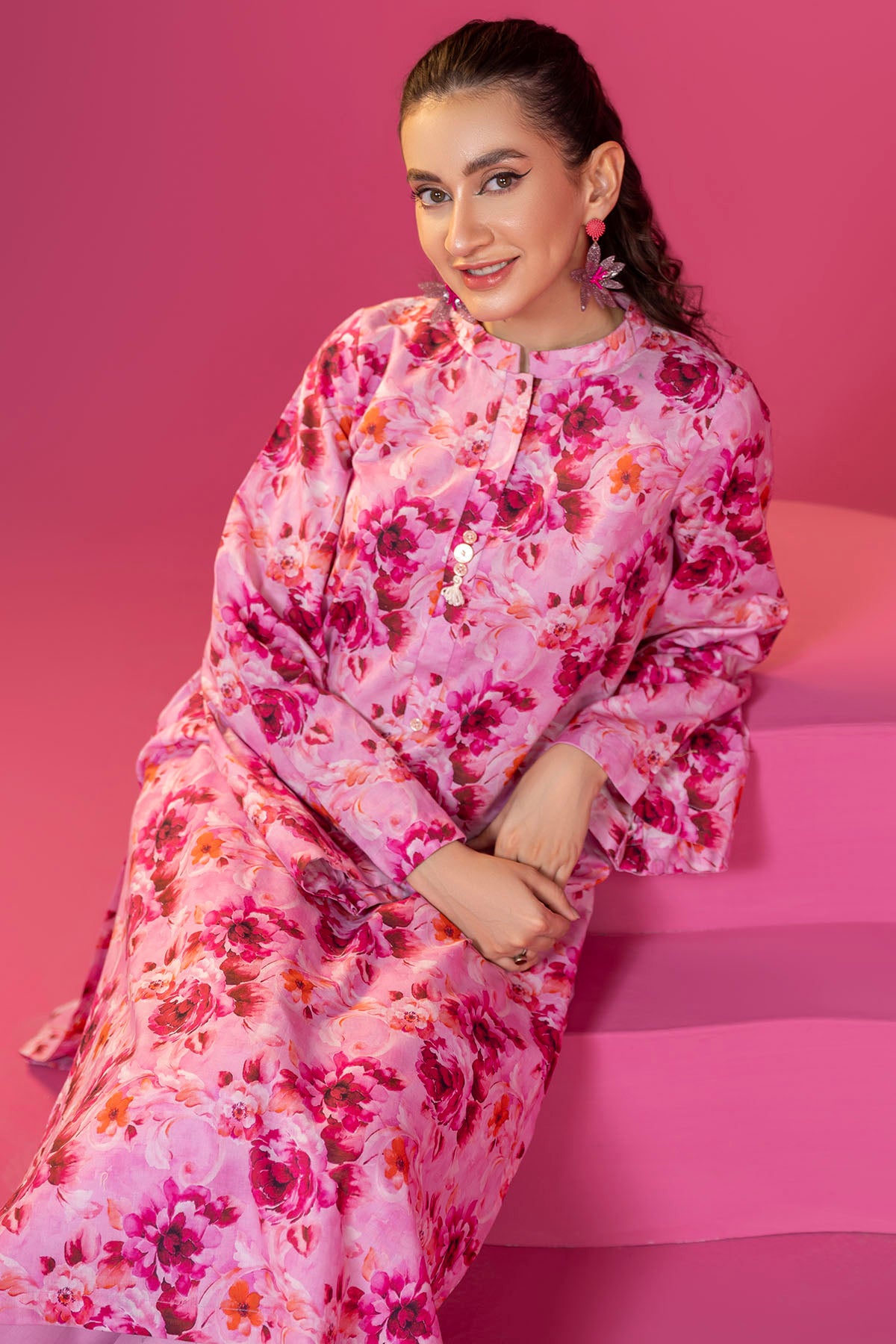 Pink Digital Printed Lawn Salwar Kameez (2-Piece) - Image 4