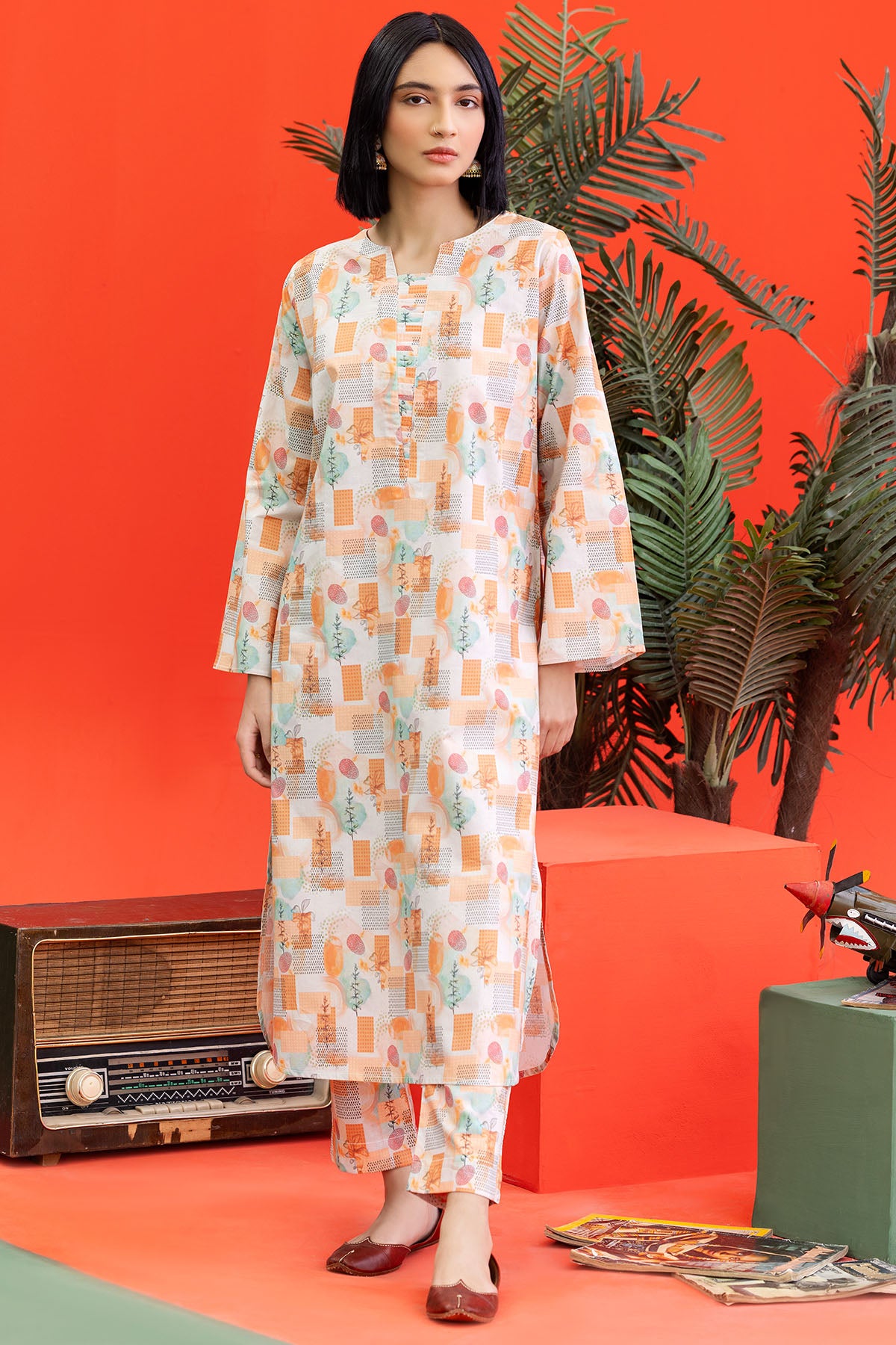 Pakistani Peach Digital Printed Lawn 2-Piece Set - Image 1