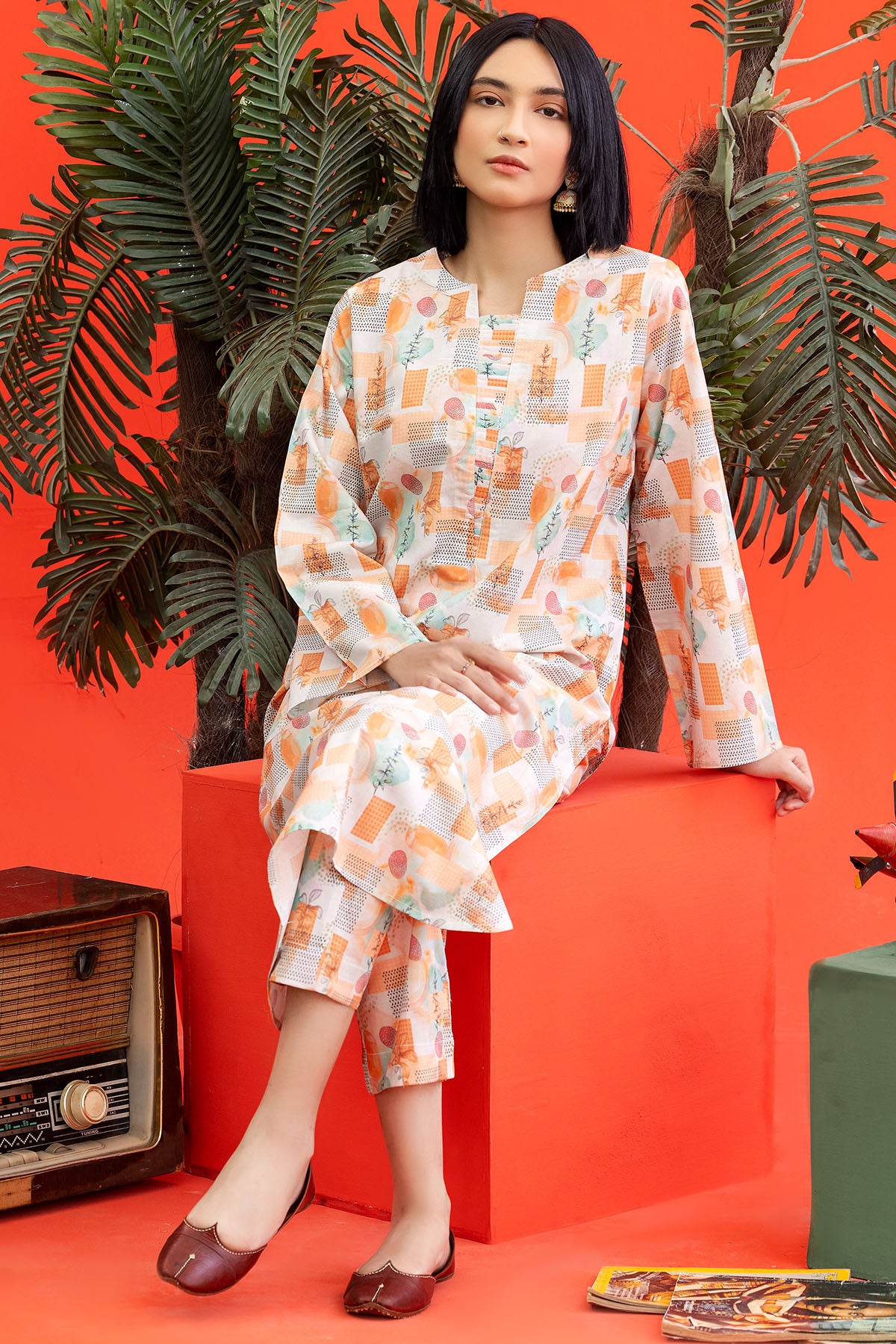 Pakistani Peach Digital Printed Lawn 2-Piece Set - Image 2