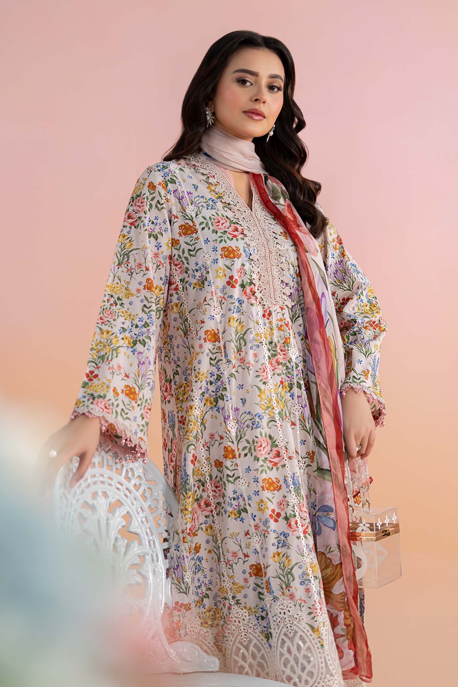 Pakistani Pink Embroidered Lawn 3-Piece Suit - Image 4