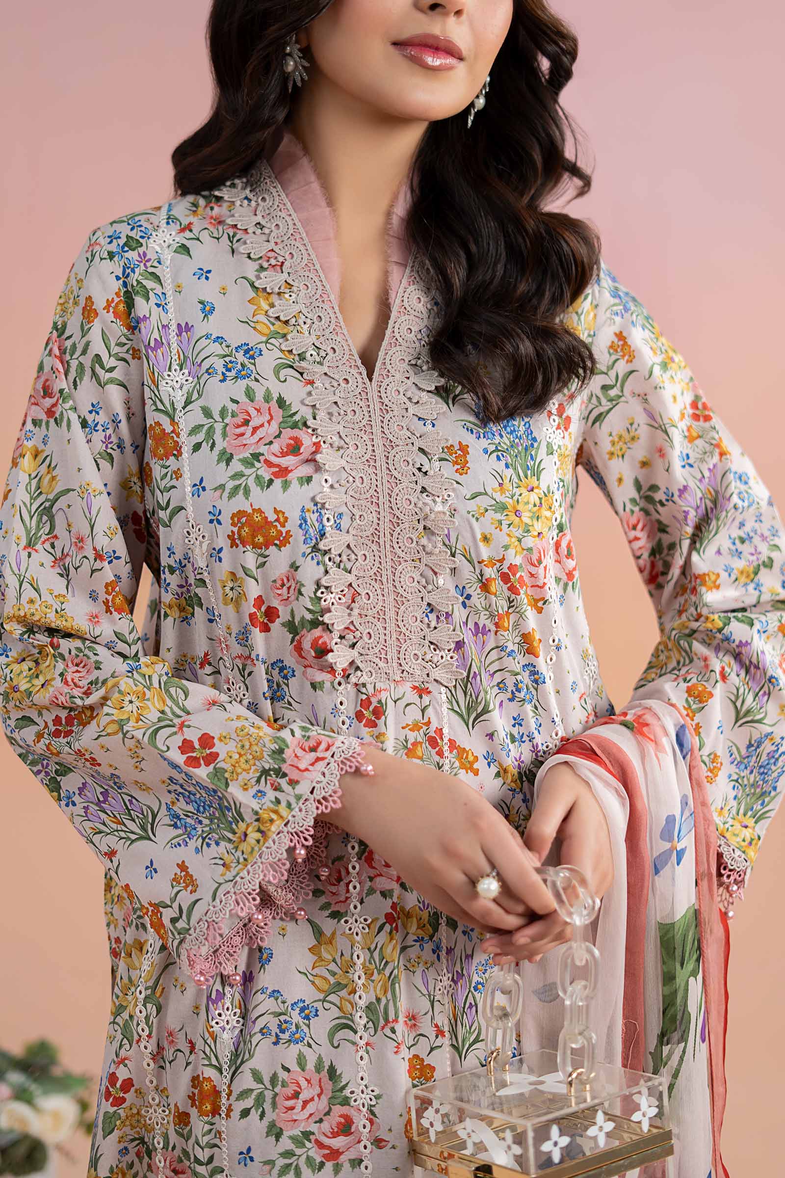 Pakistani Pink Embroidered Lawn 3-Piece Suit - Image 5