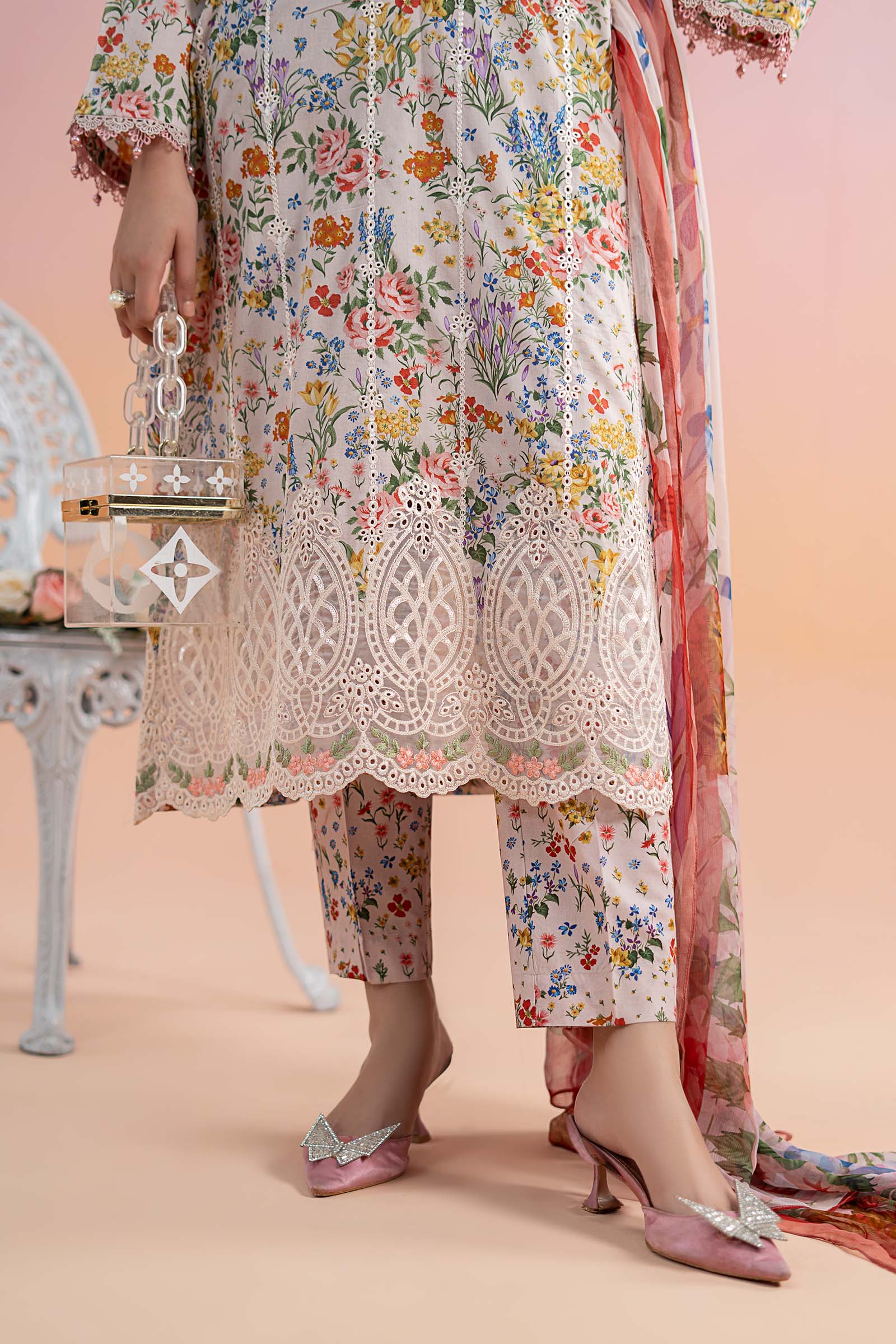 Pakistani Pink Embroidered Lawn 3-Piece Suit - Image 6