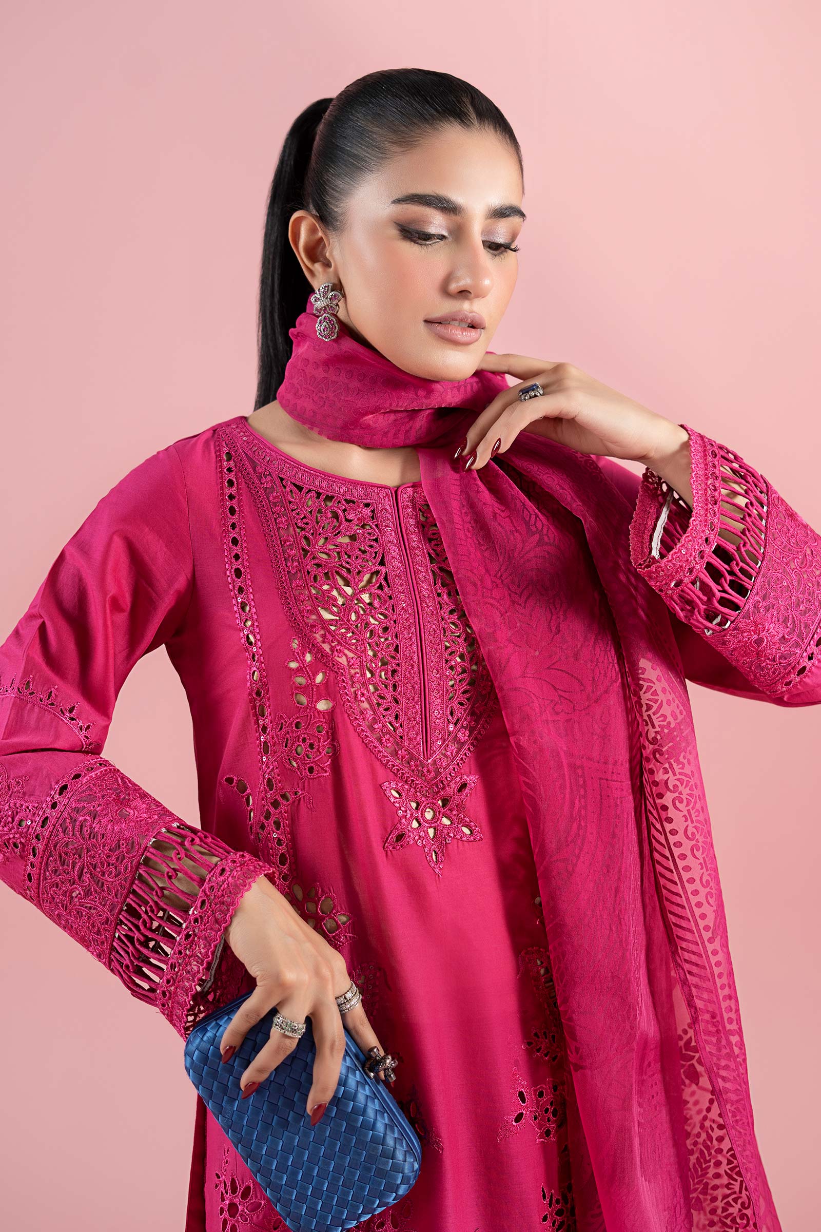 Pink Embroidered Lawn 3-Piece Salwar Kameez - Image 10