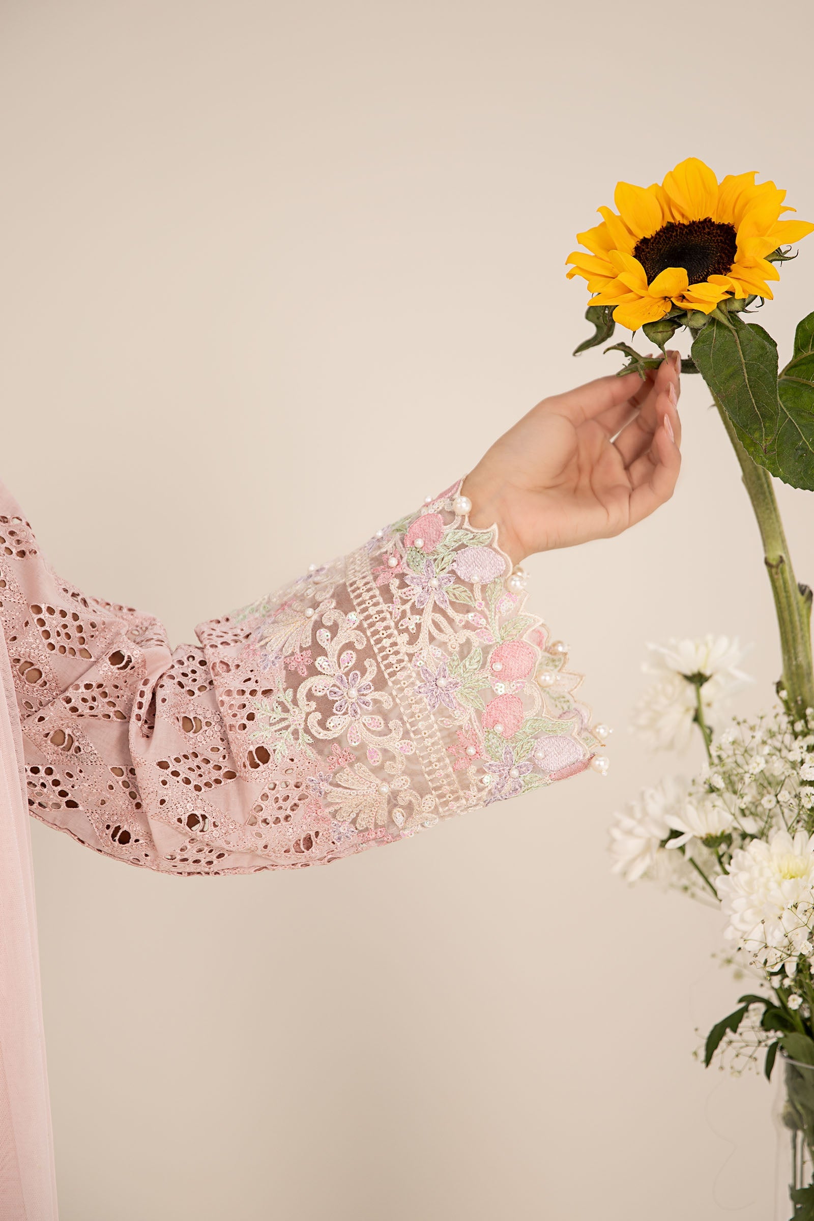 Pastel Pink Embroidered Lawn Salwar Kameez (3-Piece) - Image 6