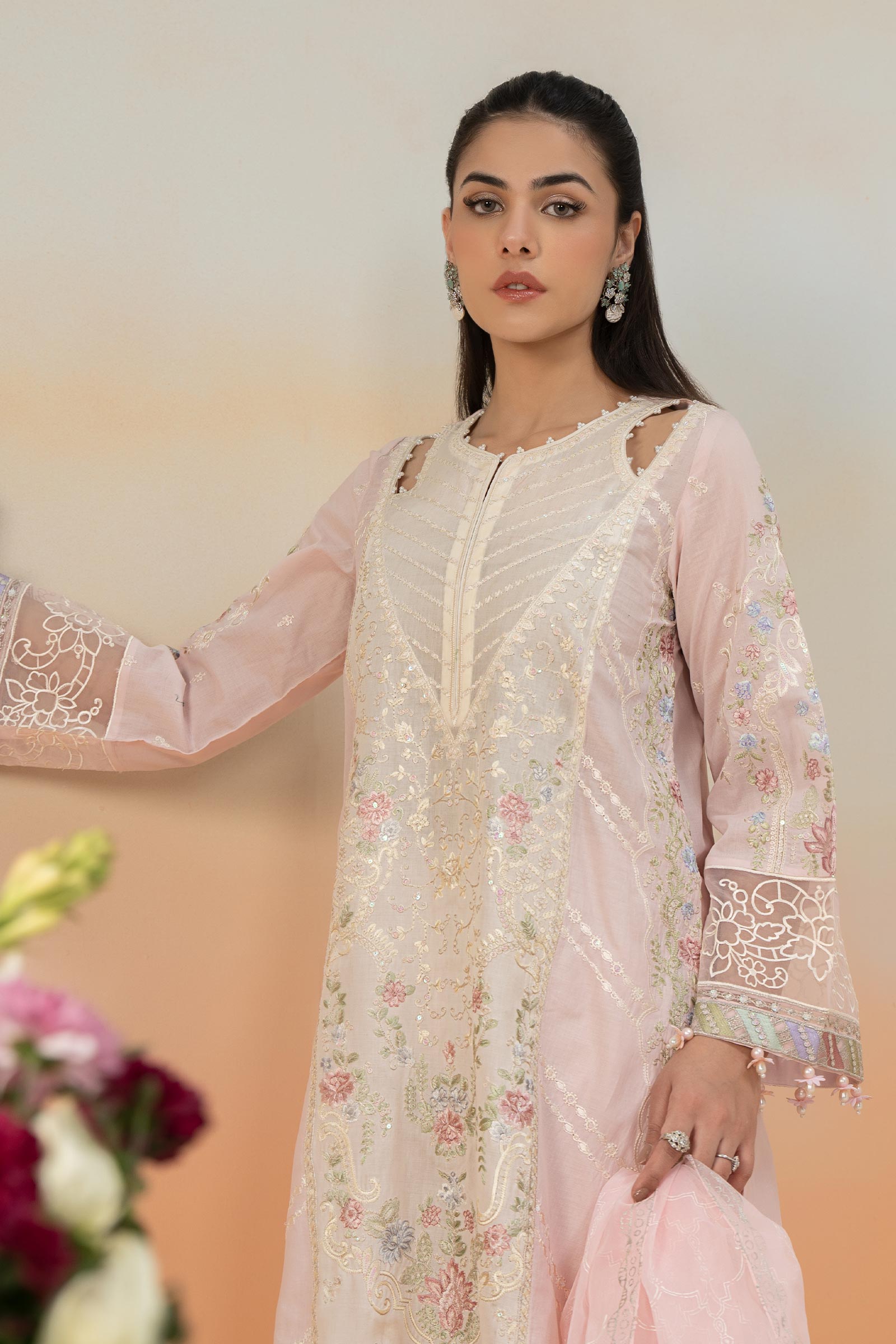 Pakistani Pastel Pink Embroidered Lawn & Organza Suit (3-Piece) - Image 3