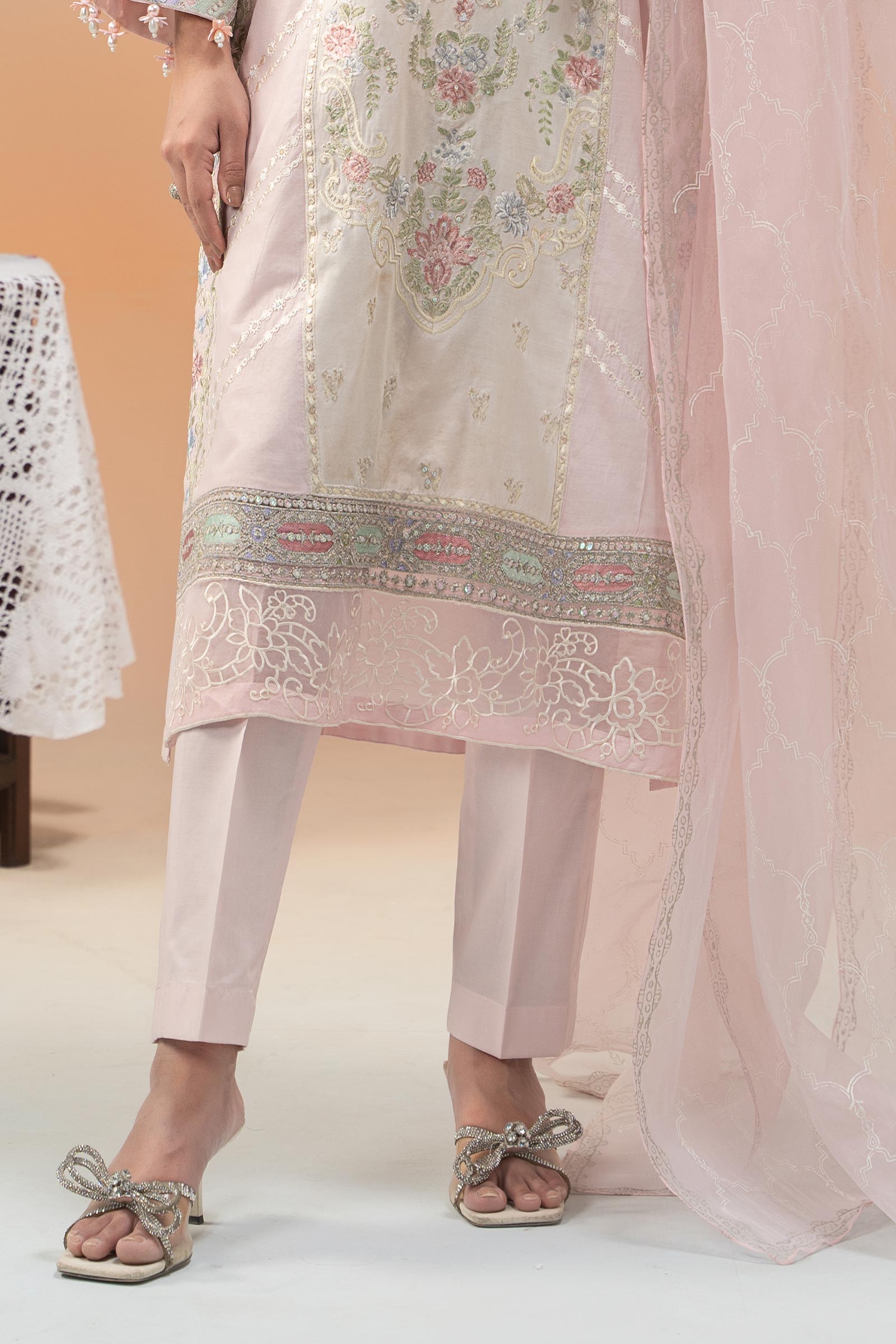 Pakistani Pastel Pink Embroidered Lawn & Organza Suit (3-Piece) - Image 4