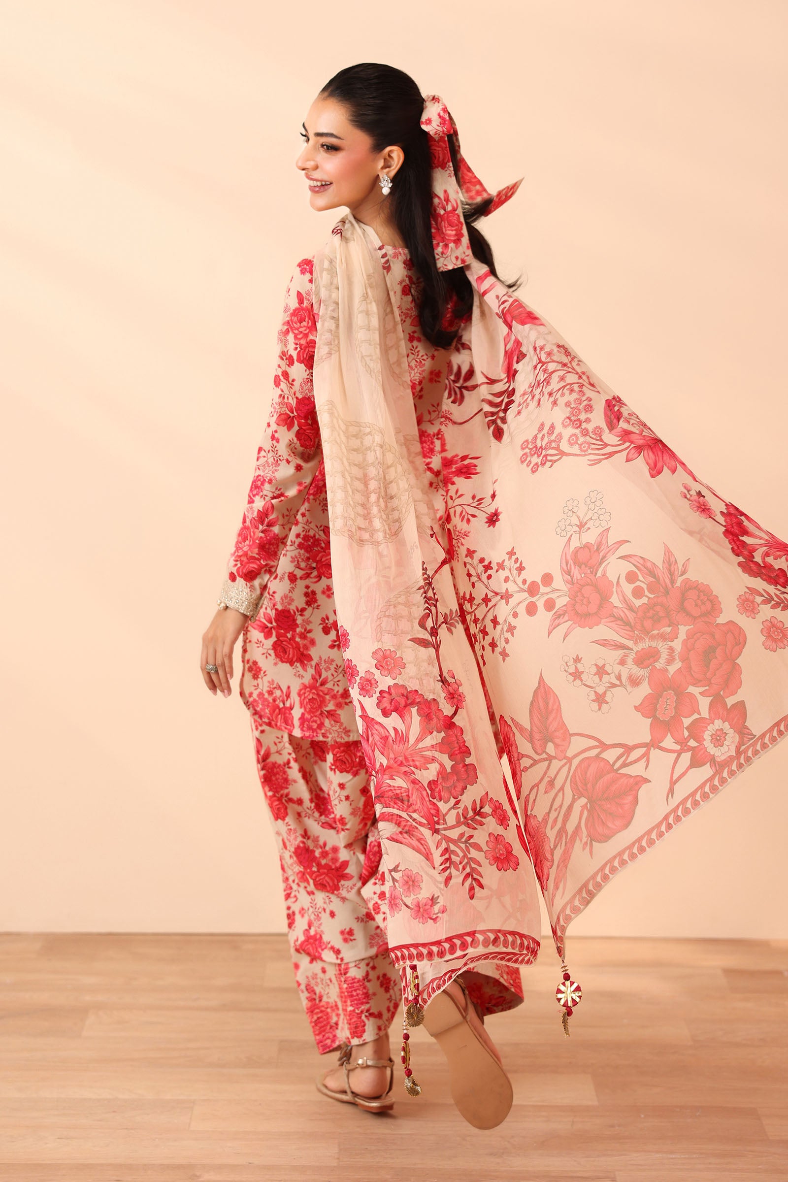 Pink Embroidered Lawn & Cambric Salwar Kameez (3-Piece) - Image 5