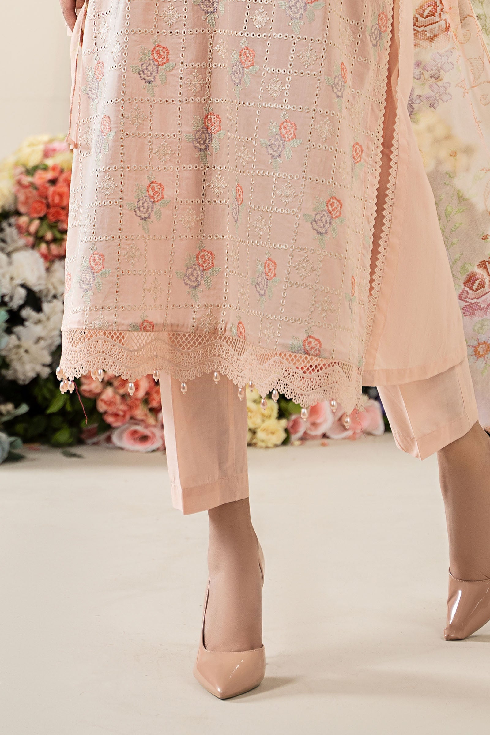 Peach Embroidered Lawn Salwar Kameez (3-Piece) - Image 4