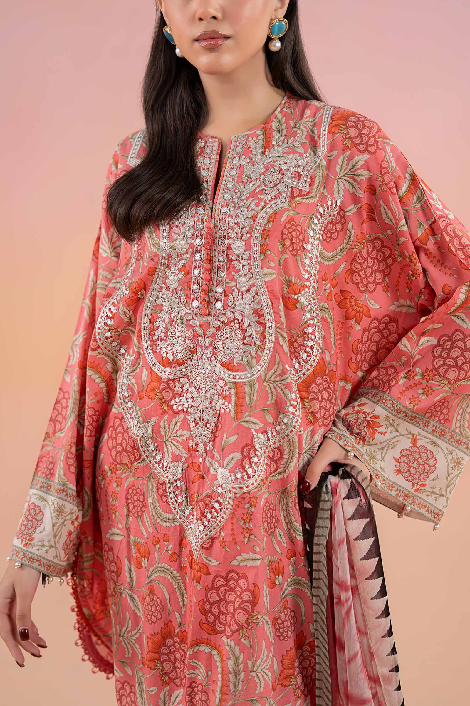 Pink Embroidered Lawn 3-Piece Suit - Image 4