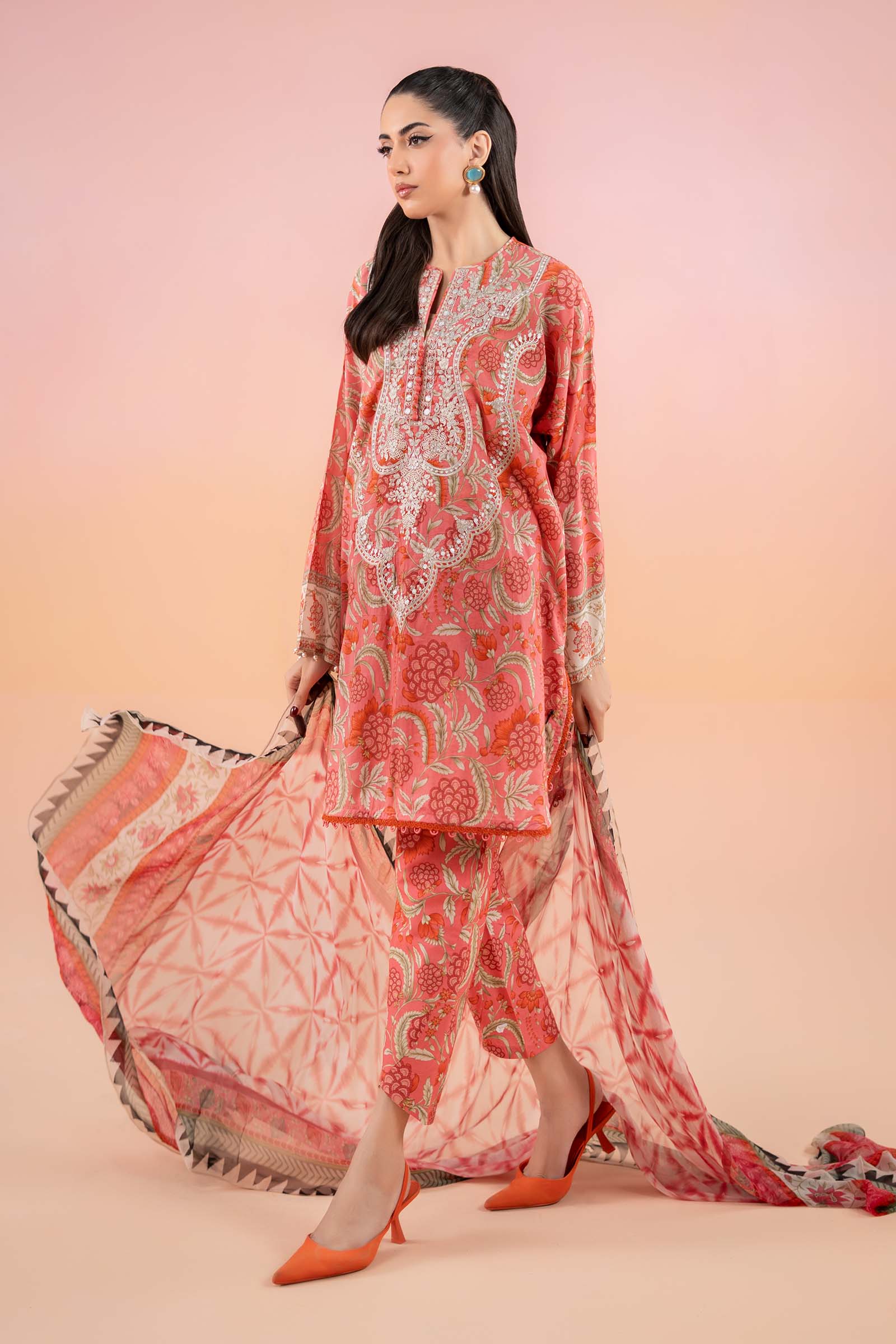Pink Embroidered Lawn 3-Piece Suit - Image 6
