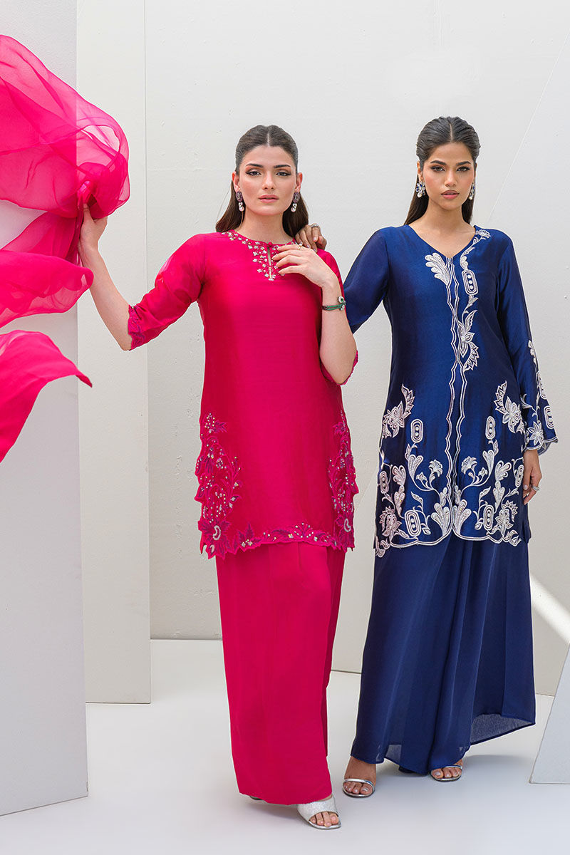 Hot Pink Organza Appliqué Salwar Kameez (3-Piece) - Image 7