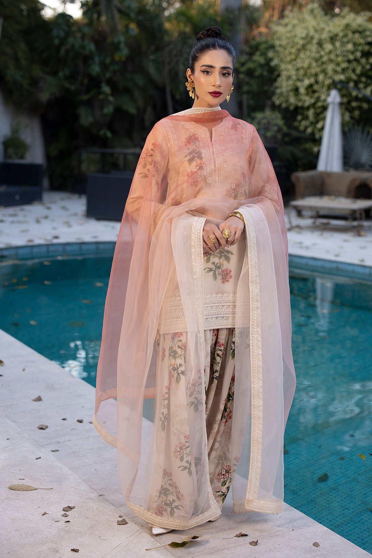 Blush Floral Organza Salwar Kameez (3-Piece) - Image 5