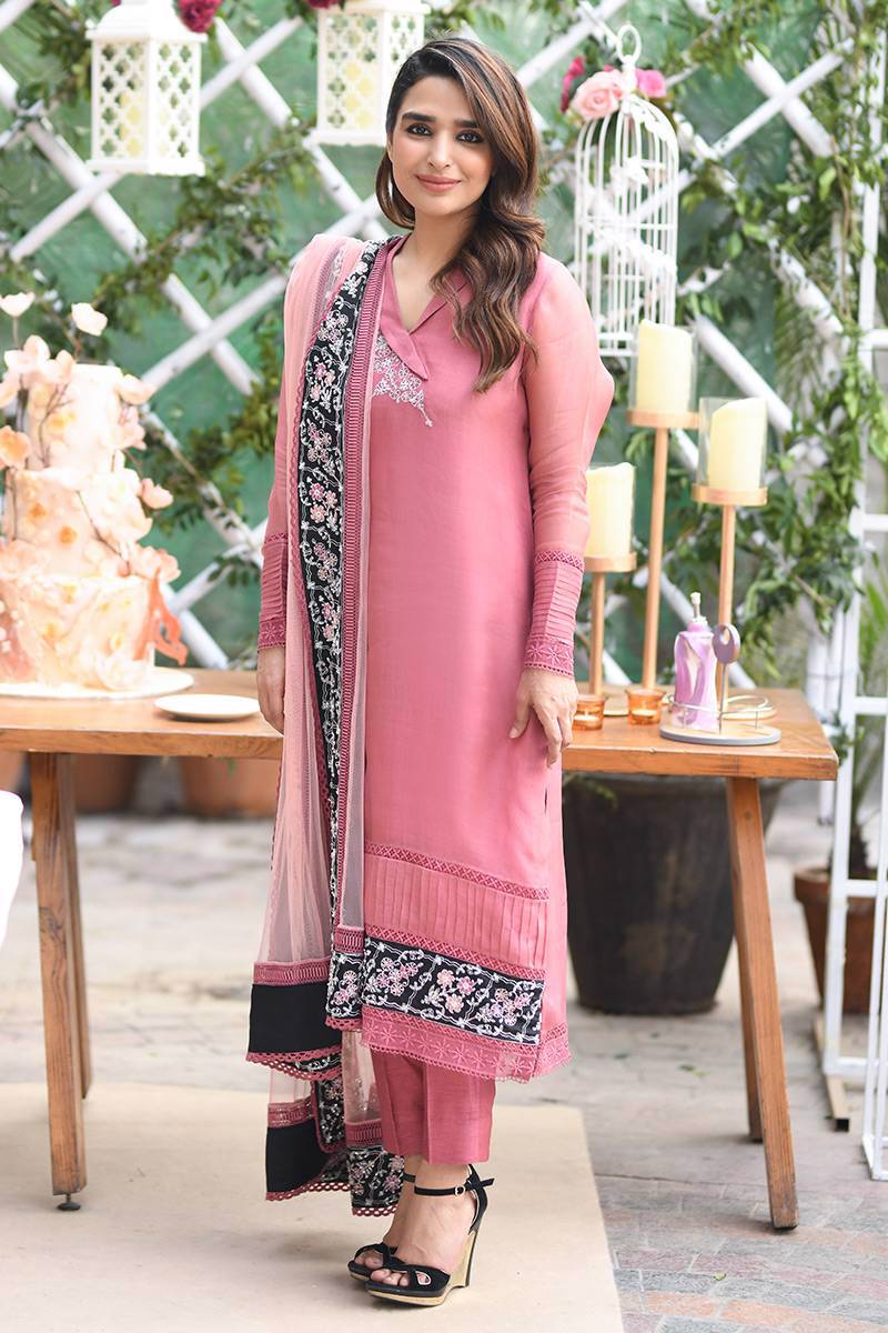 Melon Embroidered Organza Salwar Kameez (3-Piece) - Image 9