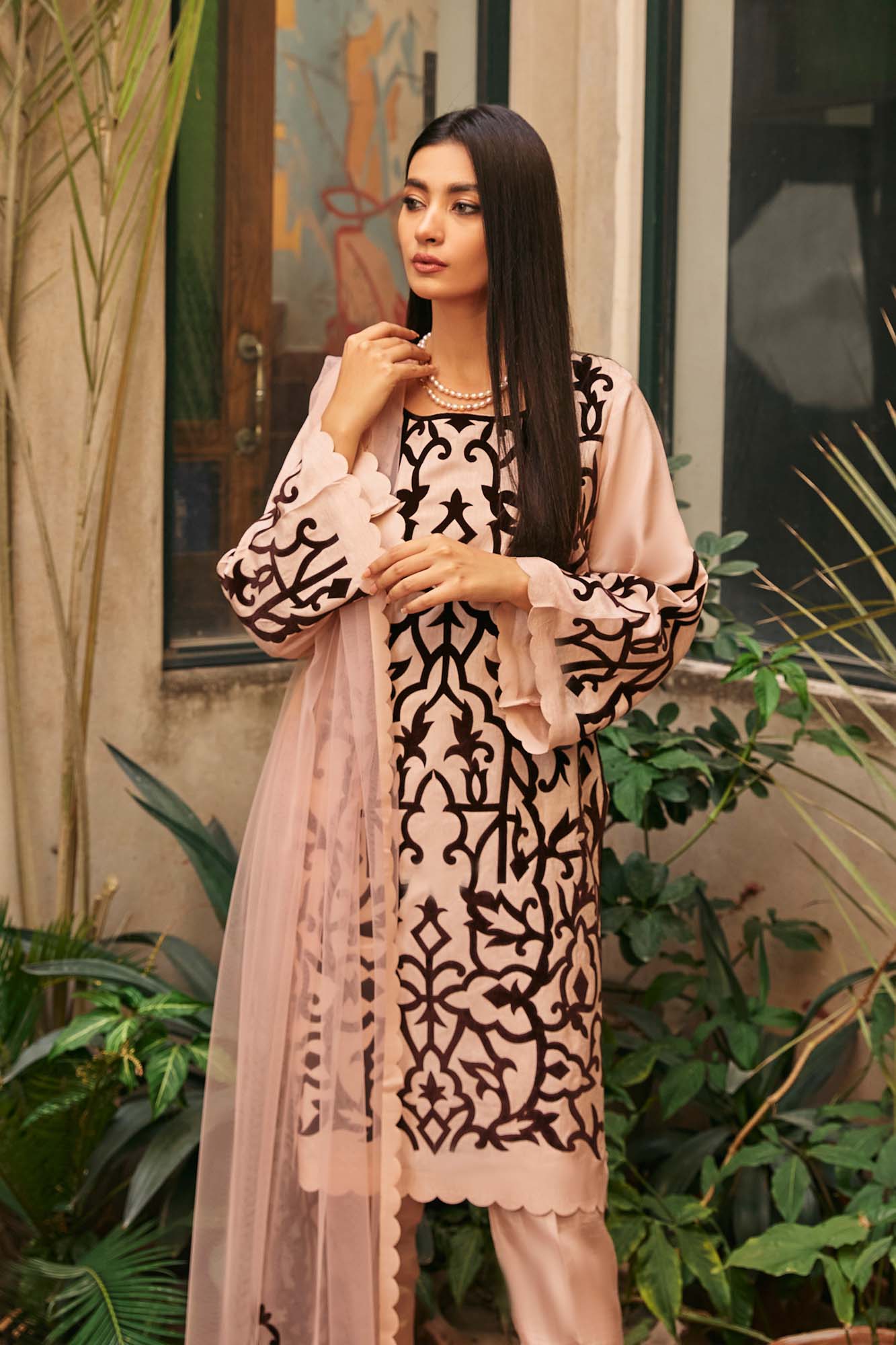 Porcelain Pink Velvet Appliqué Raw Silk Salwar Kameez (3-Piece) - Image 4