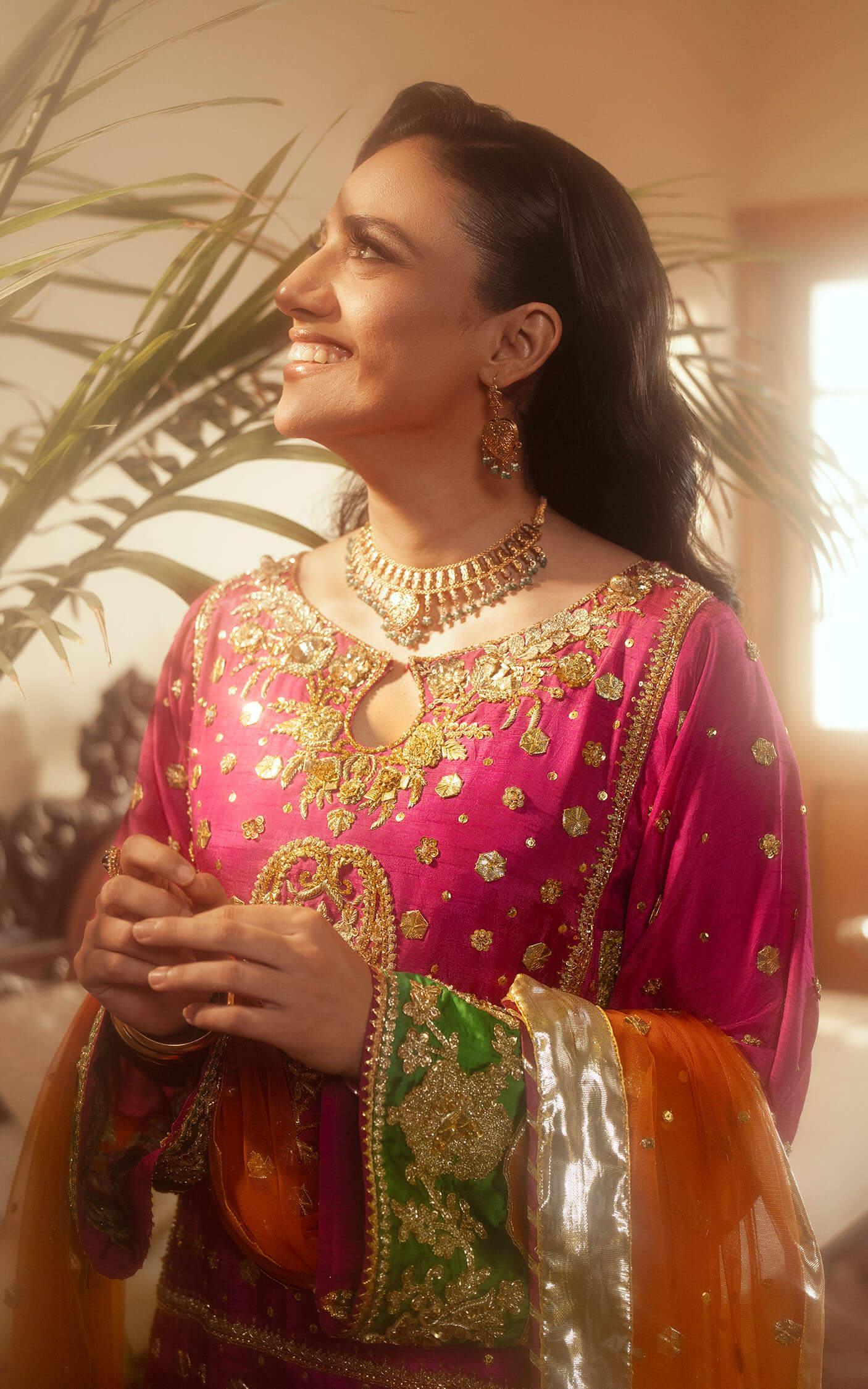 Pakistani Fuchsia Gota Embroidered Raw Silk Kurta Set (3-Piece) - Image 4