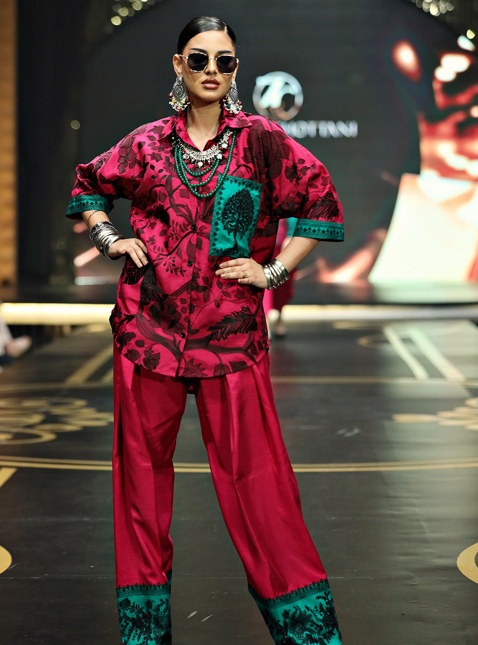 Pakistani Magenta Kantha Embroidered Raw Silk Salwar Kameez (2-Piece) - Image 4